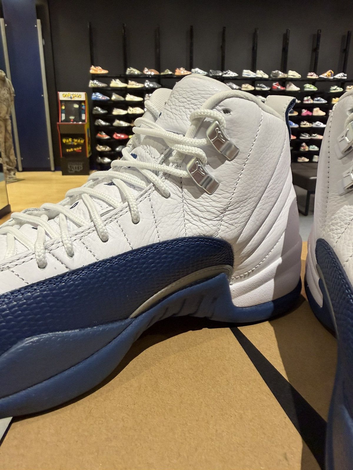 Jordan Brand Size 9.5 - Jordan 12 Retro French Blue (2025) Size US 9.5 / EU 42-43 - 7 Thumbnail
