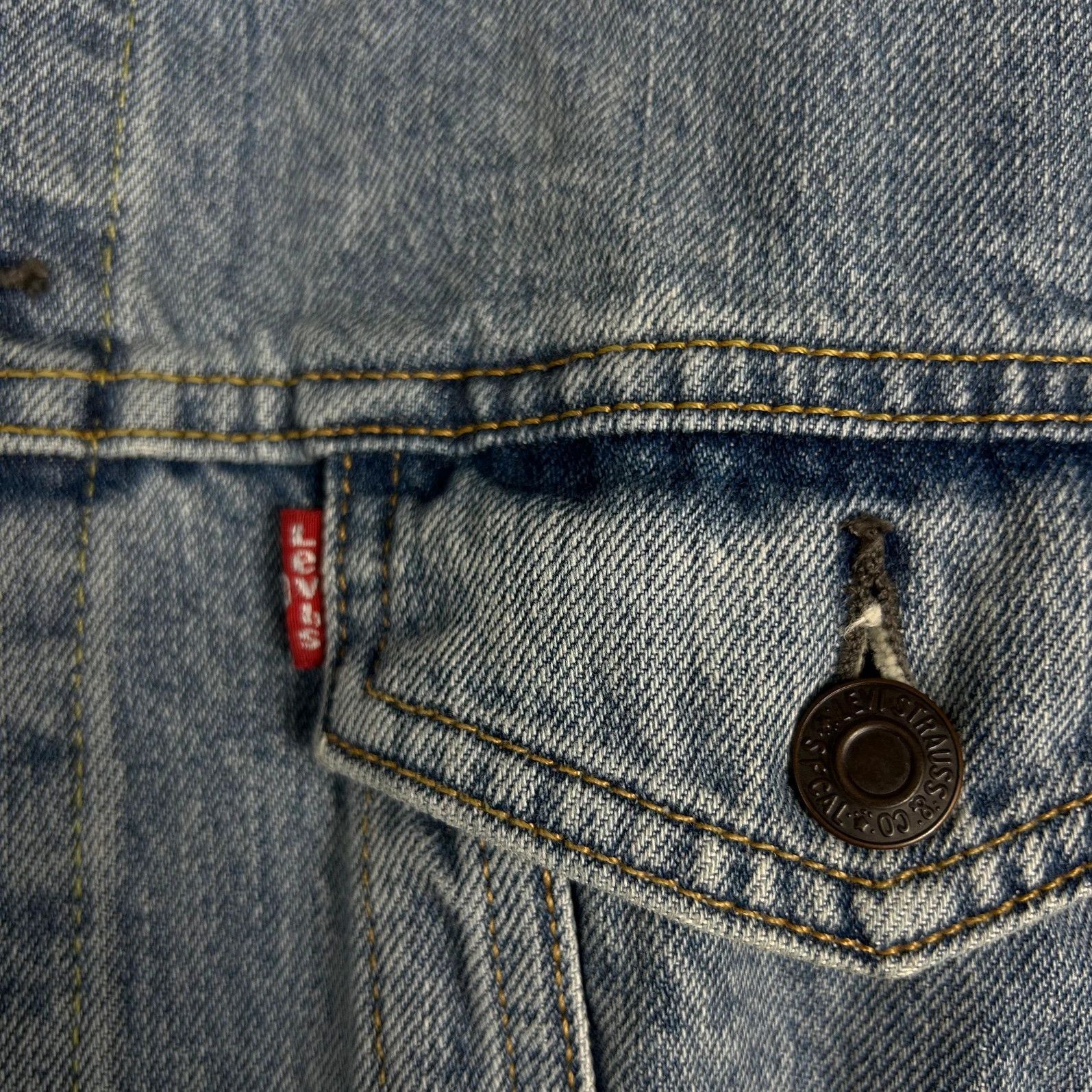 Levi's Levis denim jacket mini logo blue classic katana button up Size US L / EU 52-54 / 3 - 5 Thumbnail