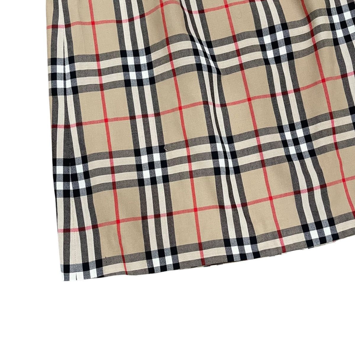 Burberry Vintage Burberry London Nova Check Wool Mini Skirt Size 30" / US 8 / IT 44 - 8 Thumbnail