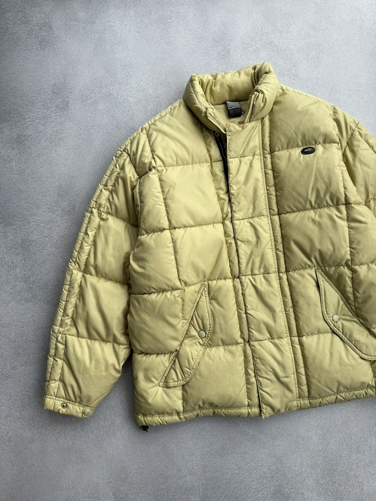 Nike × Vintage Vintage Nike Beige Y2K Heavy Puffer Jacket Size US L / EU 52-54 / 3 - 3 Thumbnail