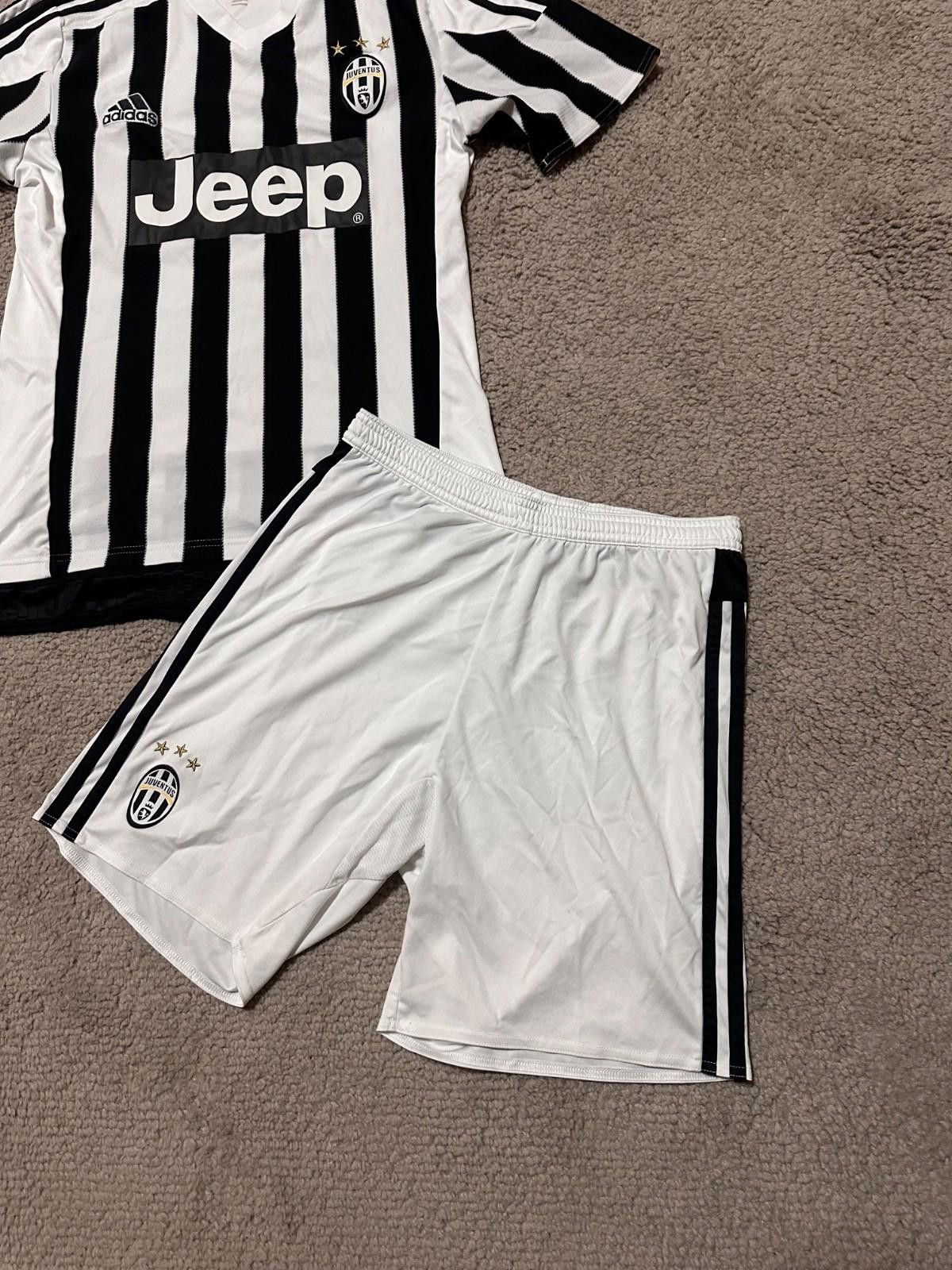 Adidas JUVENTUS 2015 2016 HOME FOOTBALL SHIRT SOCCER JERSEY ADIDAS Size US S / EU 44-46 / 1 - 2 Thumbnail