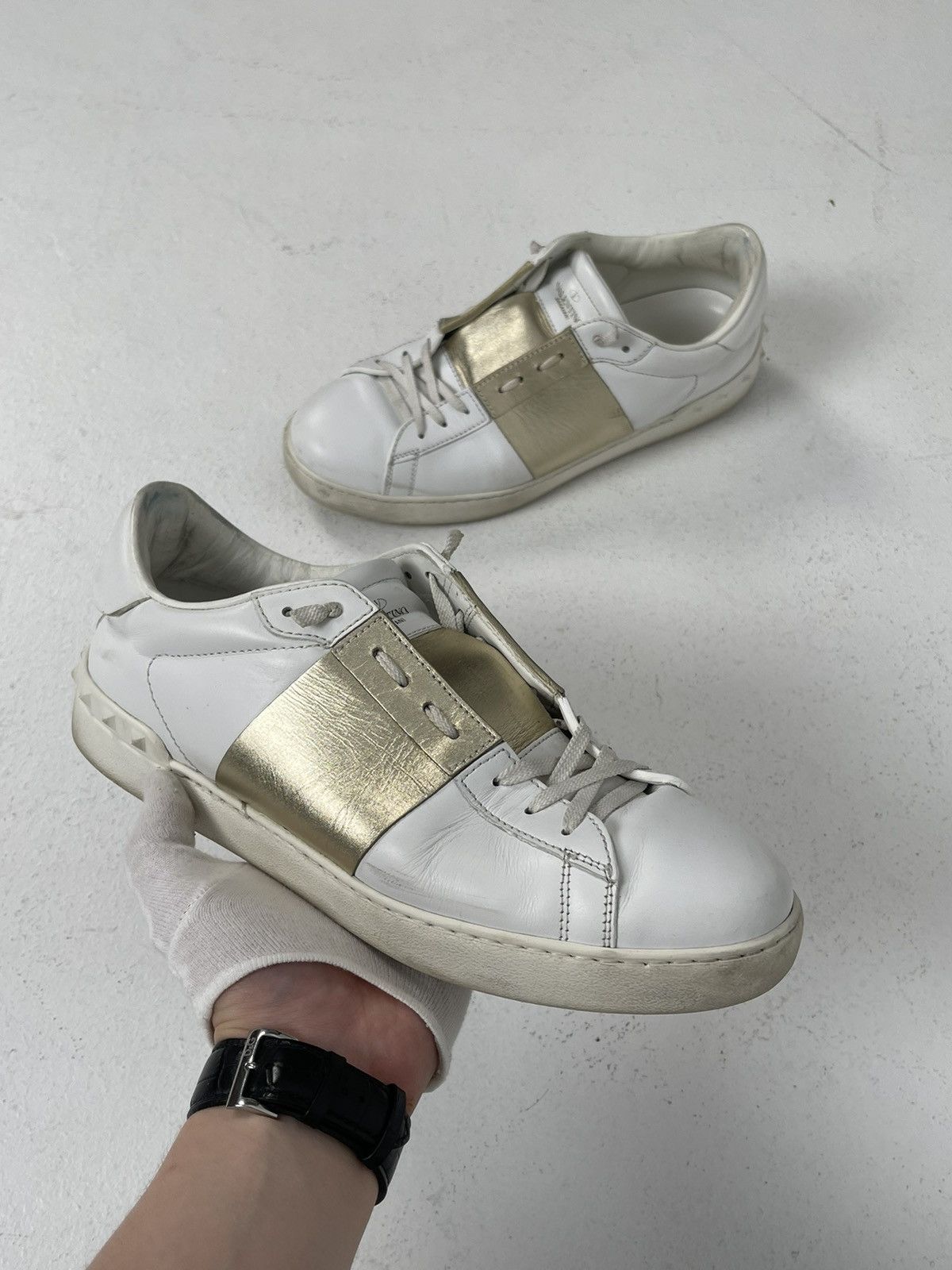 ★関税込★VALENTINO★OPEN SNEAKERS オープン メタリッ.ク★ Valentino Garavani Rockstud Untitled Metallic Flatform