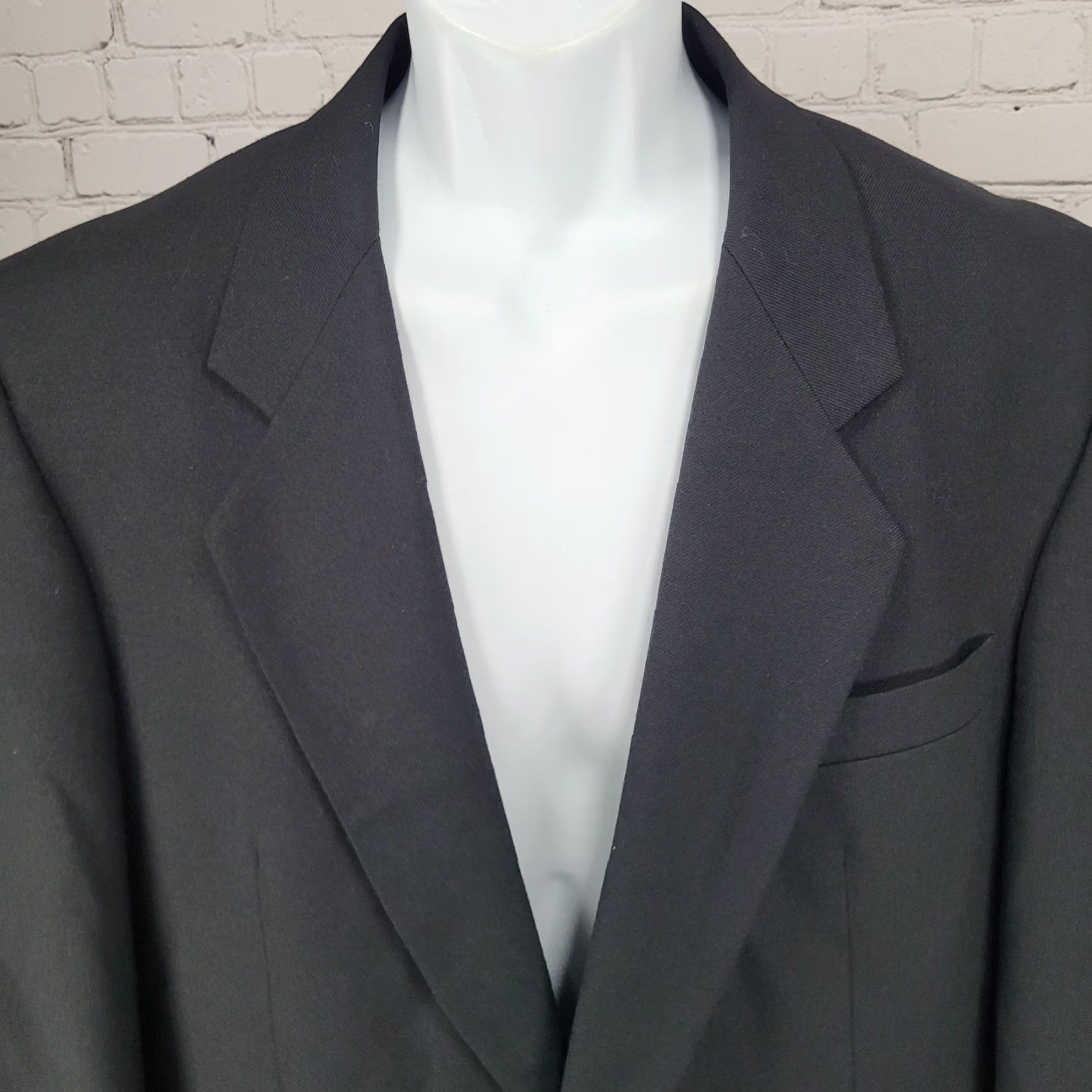 Vintage VINTAGE Alexandre Black 2 Button Single Vented Notch Blazer Sport Coat 42R Men Blazer Wool Solid 2 Piece 3-Button Sleeves Regular UK Mens Size 42R - 6 Thumbnail