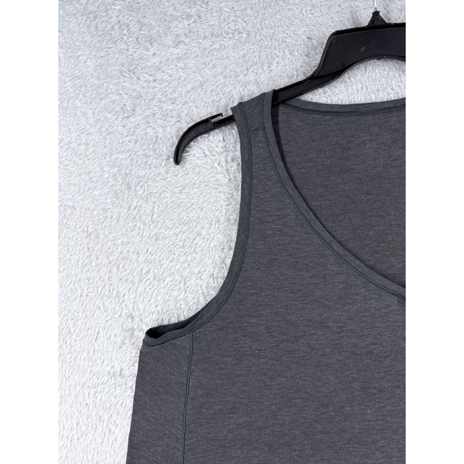 Lululemon Lululemon Shirt Women 6 Gray Watch Me Flip Tank V-Neck Tie Yoga Gym W1ASFS Shirt Women Tank Gray Lululemon 6 V-Neck Casual Size M / US 6-8 / IT 42-44 - 3 Thumbnail
