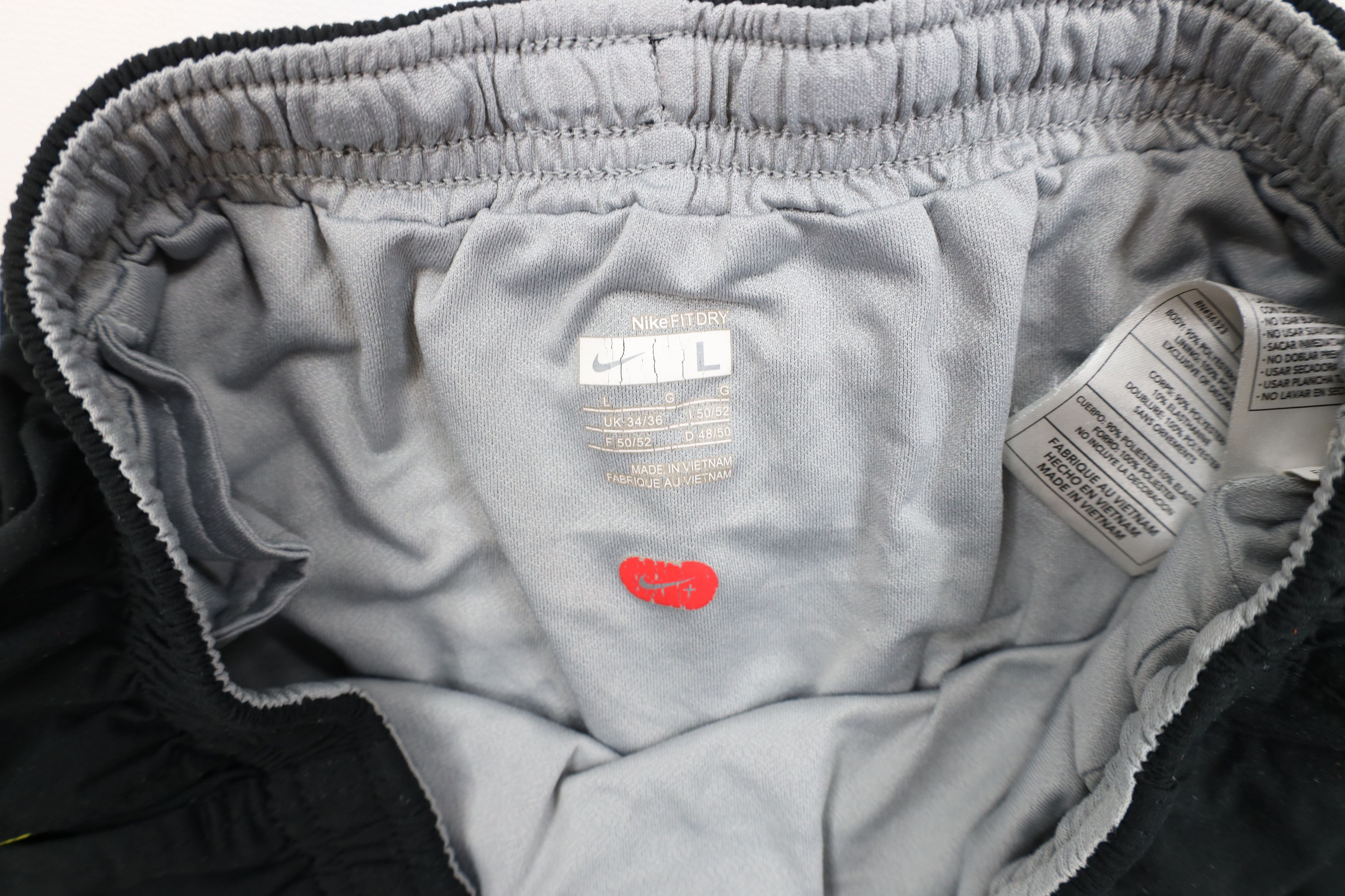 Nike Vintage Nike Travis Scott Mini Swoosh Lined Shorts Black Size US 34 / EU 50 - 7 Thumbnail
