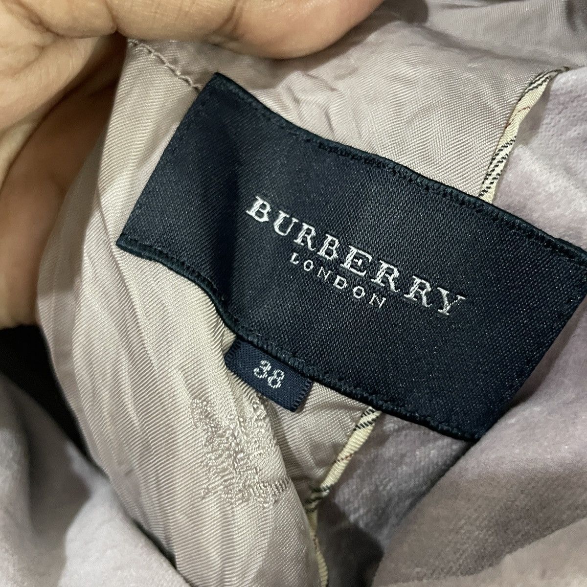 Burberry Vintage Burberry London Coat Jacket Size M / US 6-8 / IT 42-44 - 5 Thumbnail