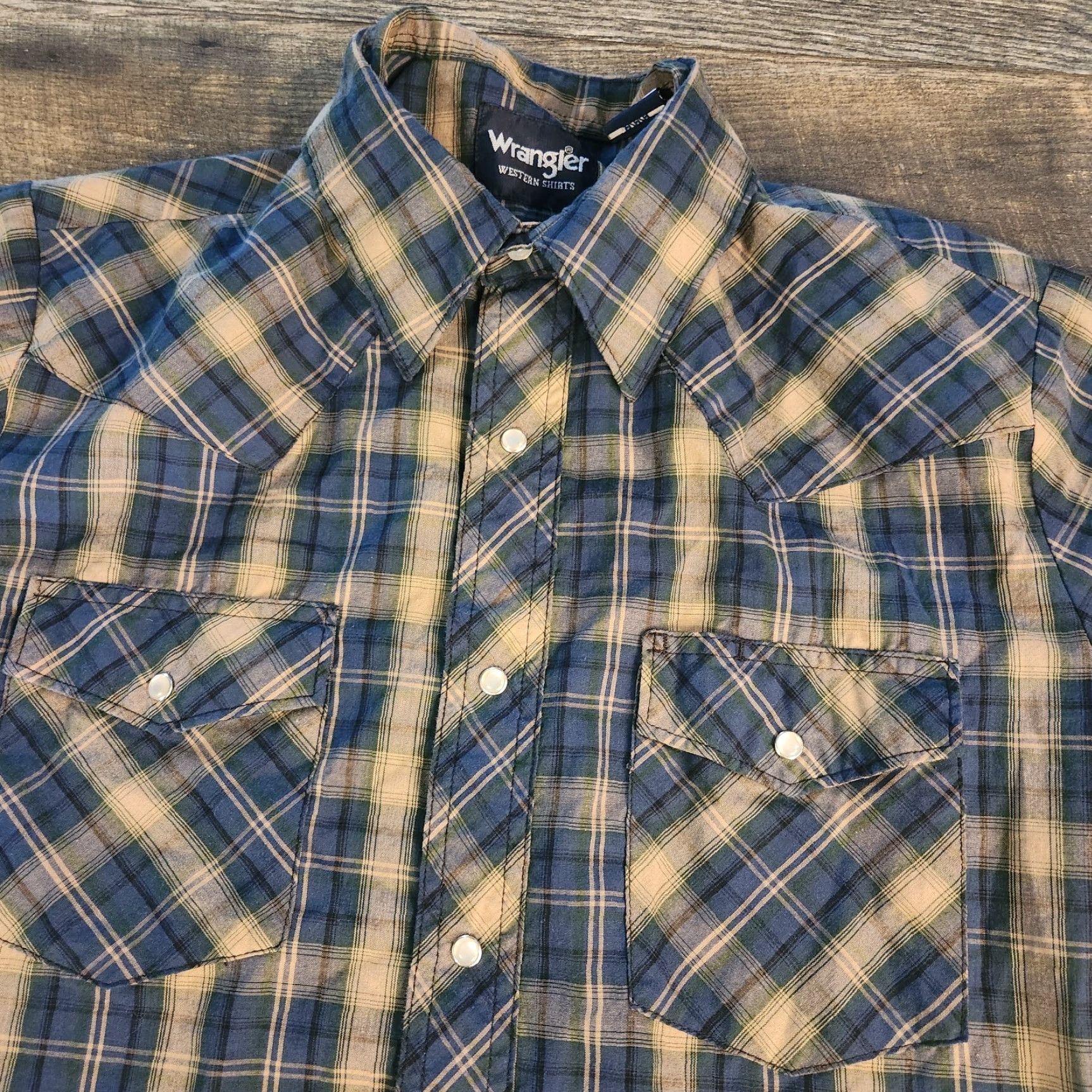 Wrangler Wrangler Western Shirt Pearl Snap Mens Medium Blue Tan Plaid Cowboy Rodeo Button-Up Short Sleeve Casual Workwear Mens Size US M / EU 48-50 / 2 - 2 Thumbnail