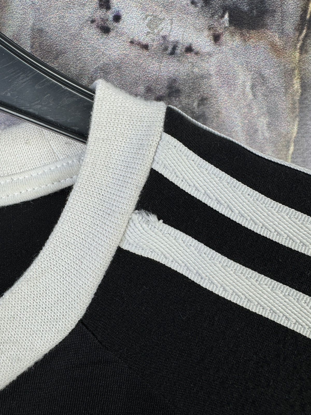 Adidas Men’s Adidas T-Shirt Black Striped Sportswear Size Small Size US S / EU 44-46 / 1 - 7 Thumbnail