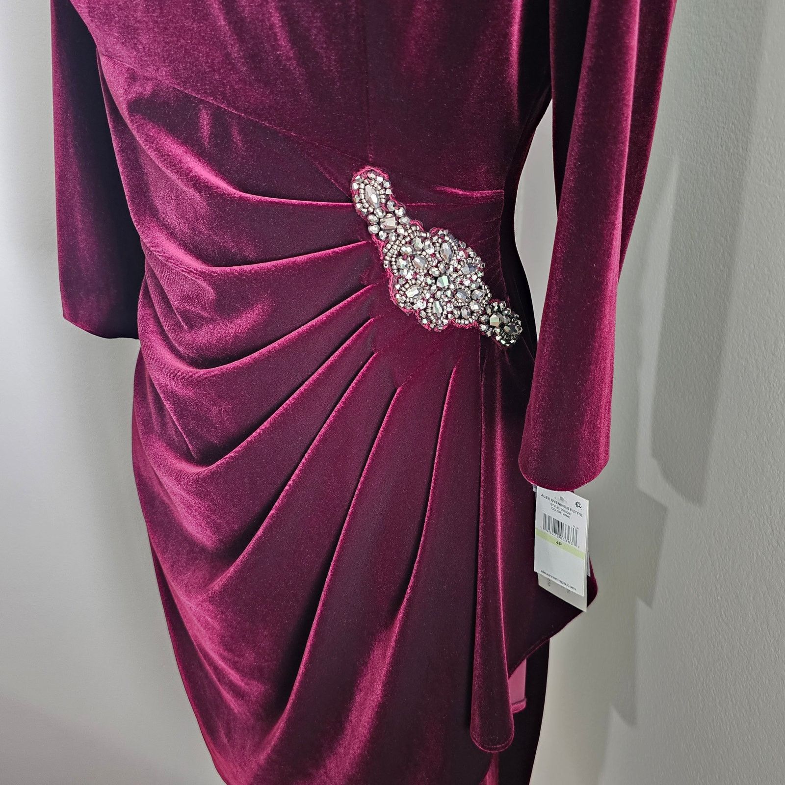 Alex Evenings Alex Evenings Velvet Ruched Beaded Hip Cocktail Dress 4P 4 Size S / US 4 / IT 40 - 4 Thumbnail