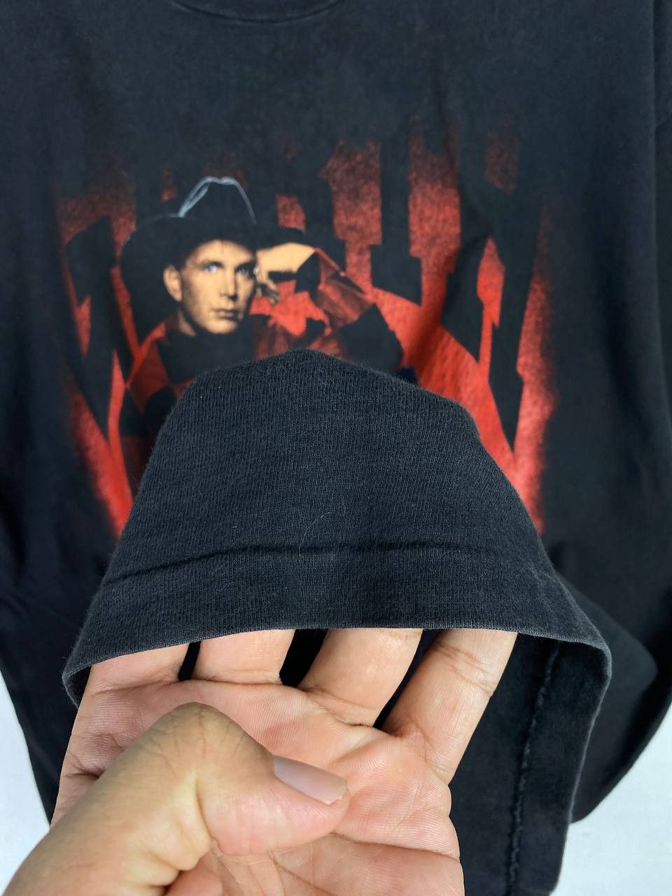 Vintage vintage 90s garth brook on tour tee nice design Size US XL / EU 56 / 4 - 6 Thumbnail