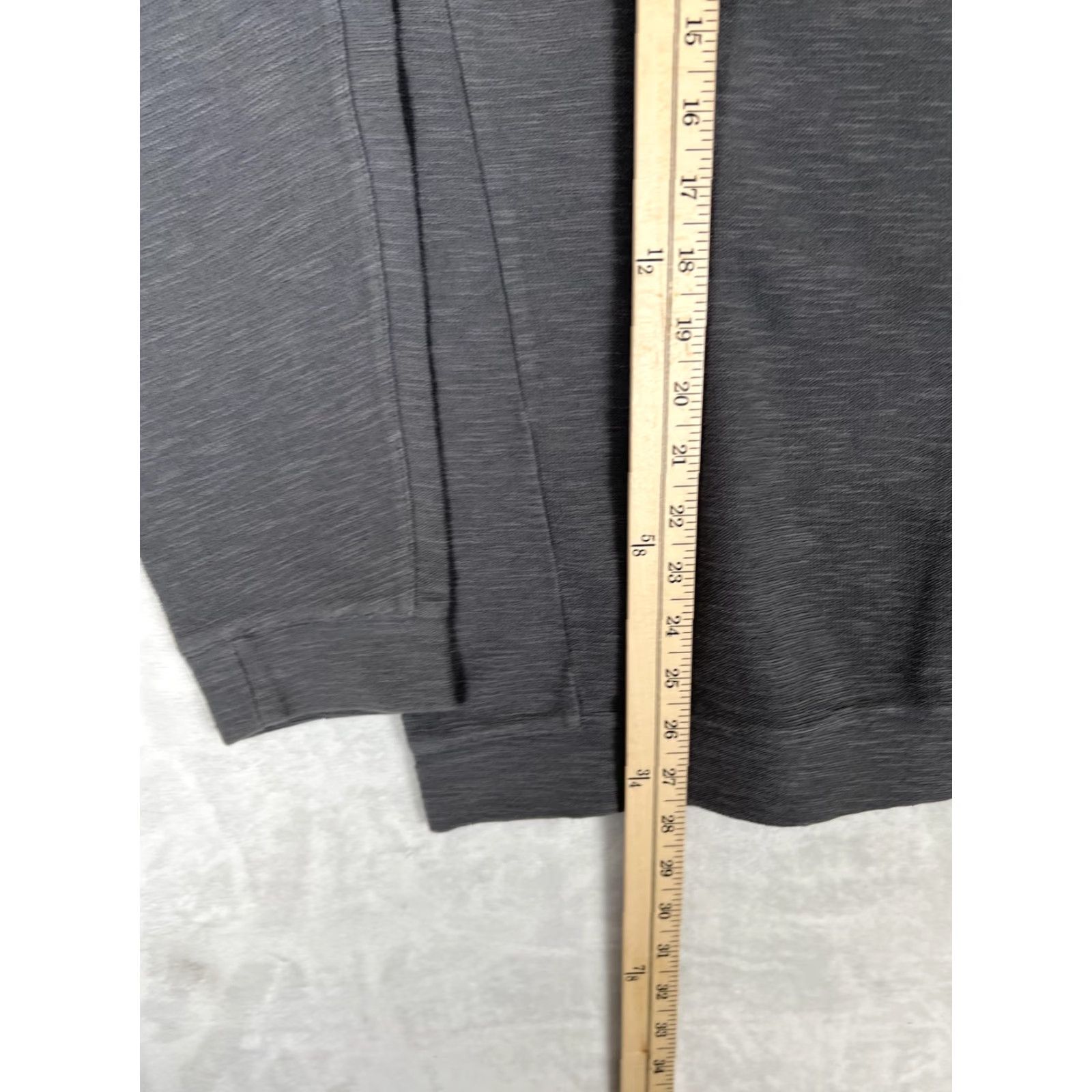 Nike VINTAGE Nike Sweatshirt Mens XL Gray Standard Fit Pullover Swoosh Logo Light Size US XL / EU 56 / 4 - 5 Thumbnail