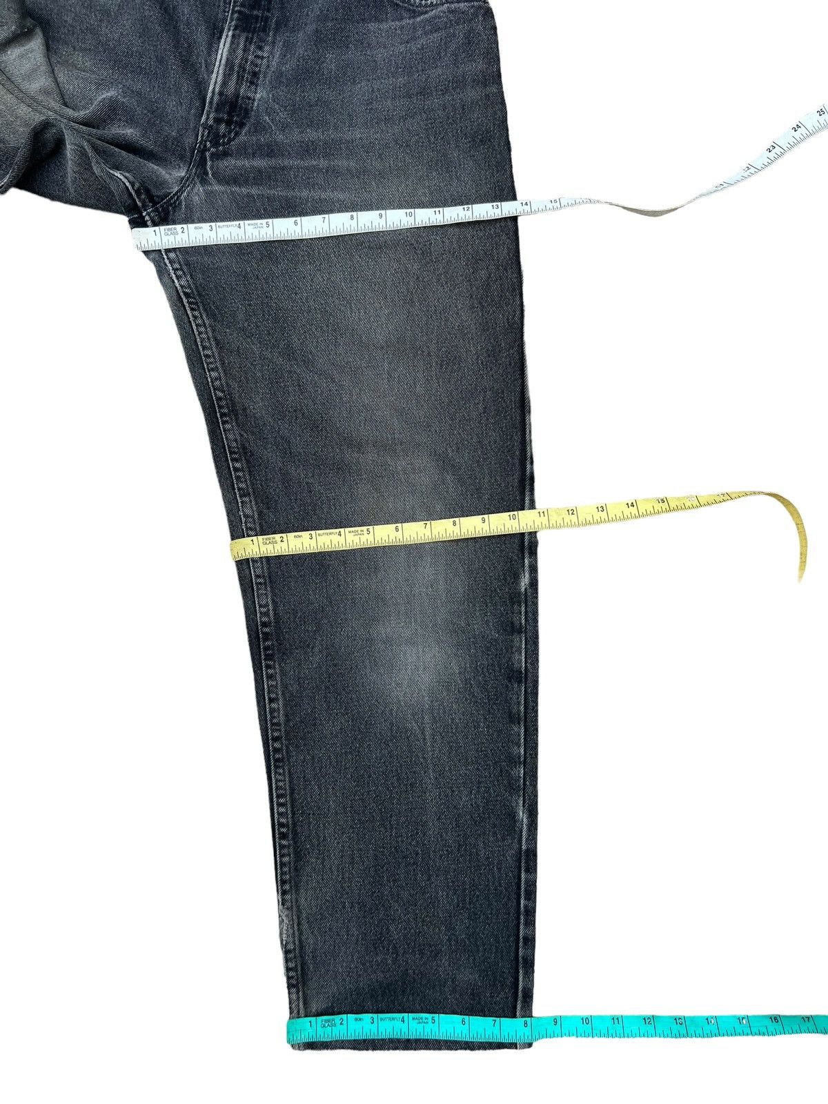 Levi's 1993 Levi’s 550 Orange Tab Sun Fade Black Denim Baggy Jeans Size US 34 / EU 50 - 4 Thumbnail