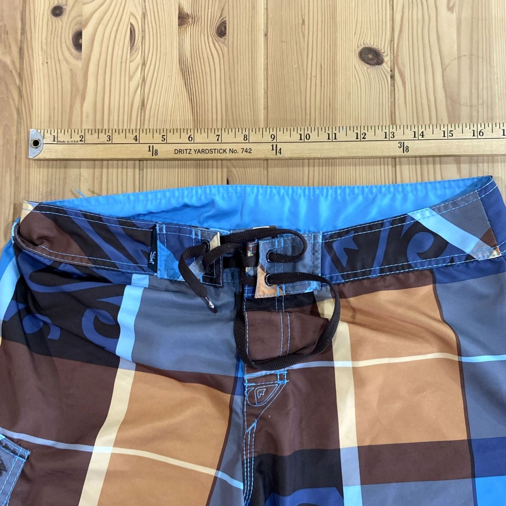 Quiksilver VTG Quiksilver Boardshorts striped Surf Swim Trunks Size 32 Men Multicolor Polyester Beach 90s/Surf Mens Size US 32 / EU 48 - 3 Thumbnail