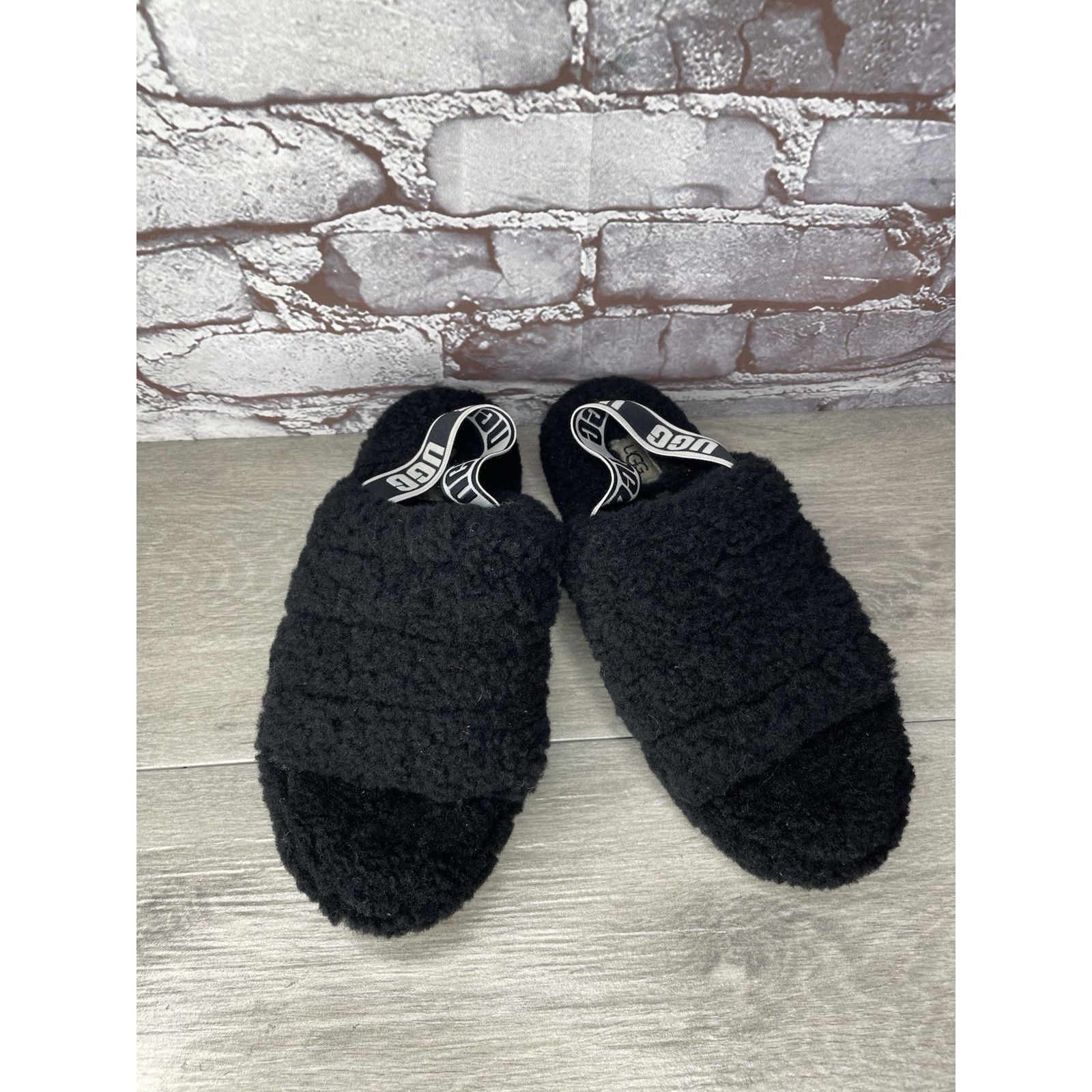 Ugg UGG Fluff Yeah Black Sheepskin Fur Slingback Slippers Sandal Size US 8 / IT 38 - 2 Thumbnail