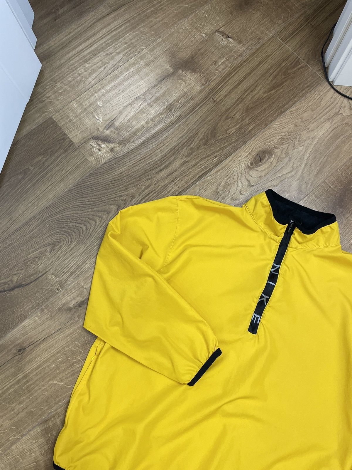 Nike Vintage Nike Y2K Style Hot Yellow Logo Anorak Bomber Jacket Size US L / EU 52-54 / 3 - 2 Thumbnail