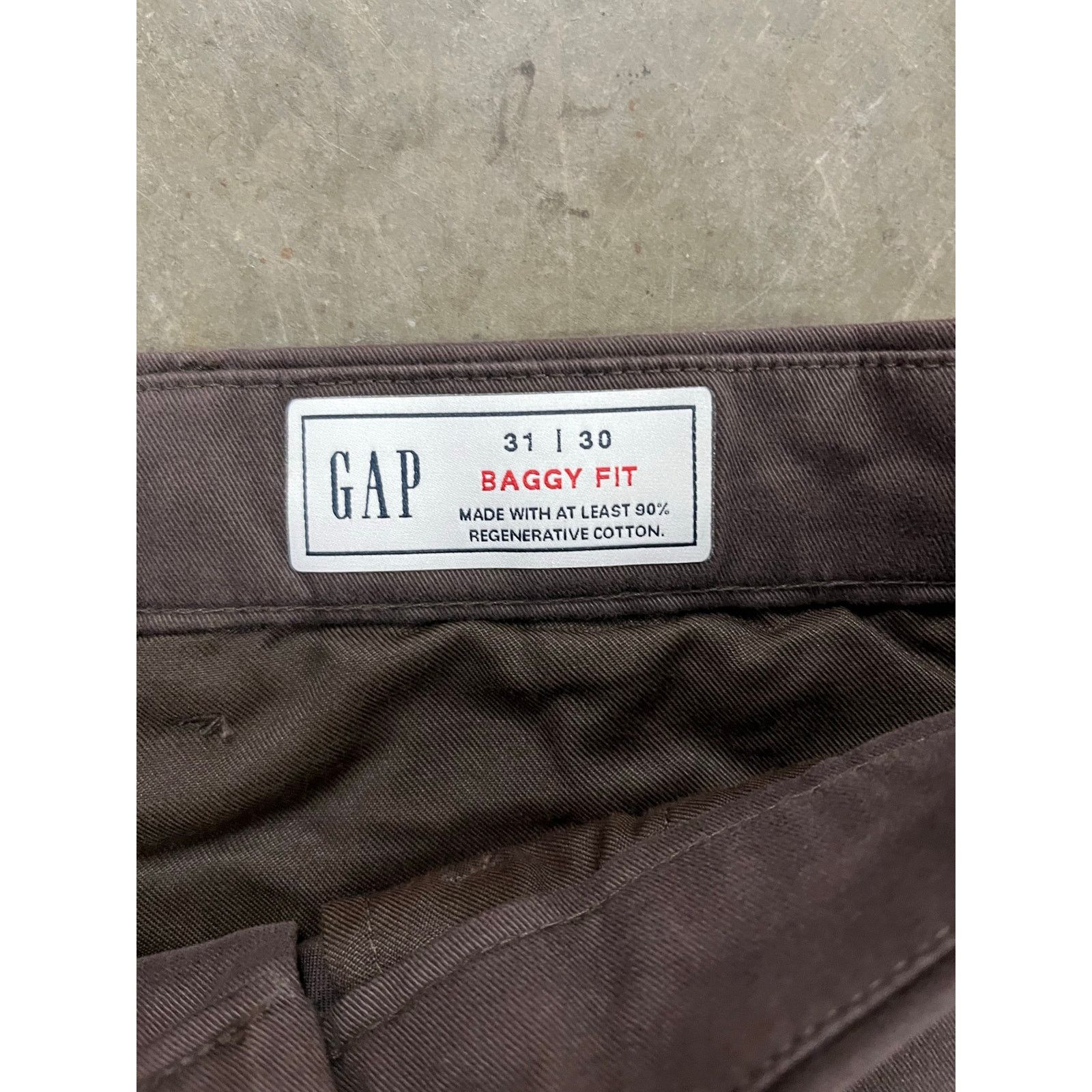 Gap Gap Men - Modern Khakis in Baggy Fit / 31x30/ Brown/ NWOT Size US 31 - 7 Thumbnail