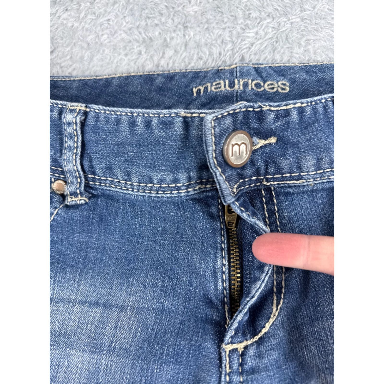 Vintage Maurices Jeans Women 5 Blue Denim Flared Low Rise 30x29 Cotton Embroidered Distressed 5-Pocket Design Vintage: No Size 27" / US 4 / IT 40 - 5 Thumbnail