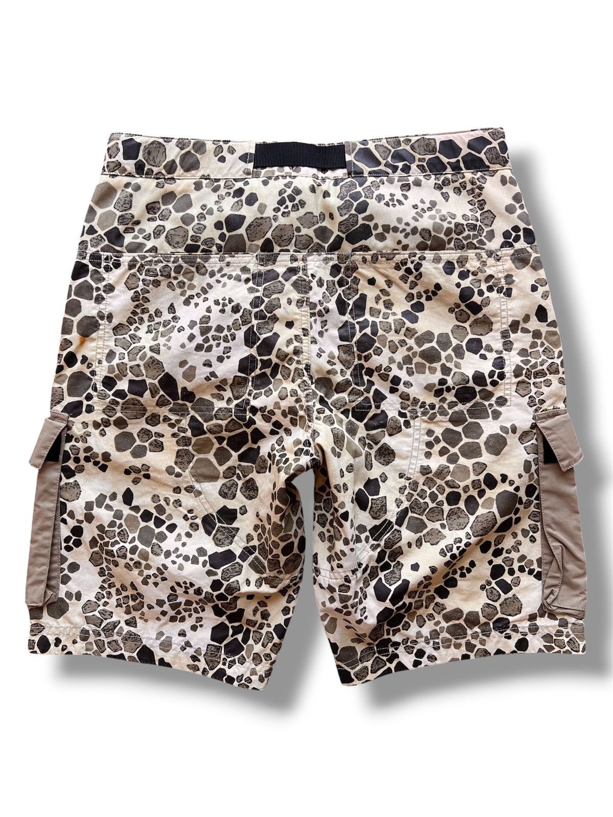 Stone Island Stone Island Alligator Camo Cargo Shorts Type RE W30 croc Size US 30 / EU 46 - 2 Thumbnail
