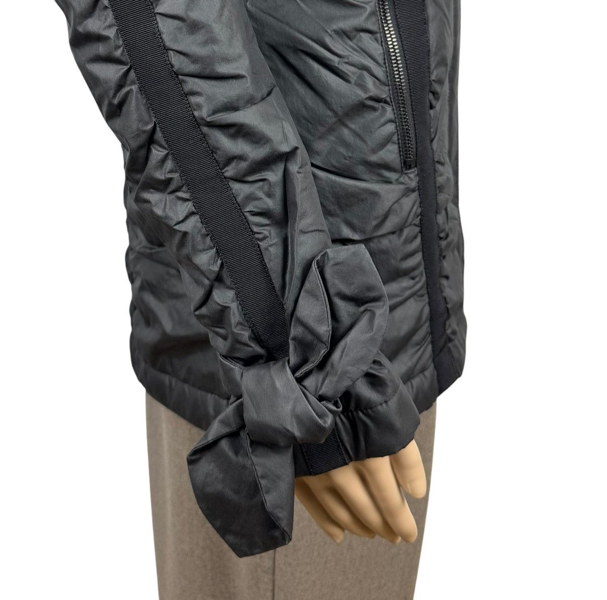 Valentino Valentino Bow Decor Zip Jacket Mesh Trim First Line size 6 Size M / US 6-8 / IT 42-44 - 6 Thumbnail
