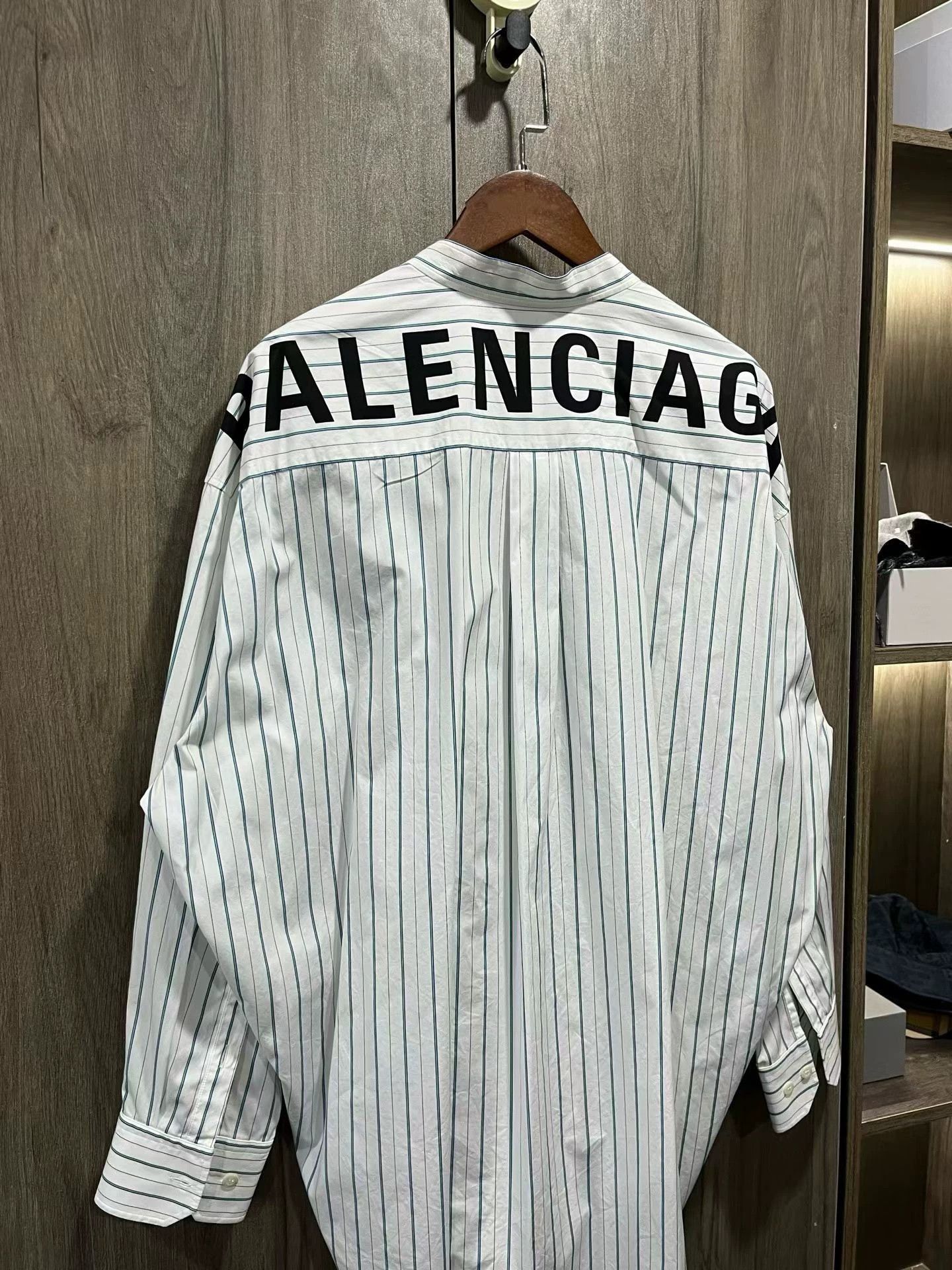 Balenciaga balenciaga white blouses Size S / US 4 / IT 40 - 2 Thumbnail