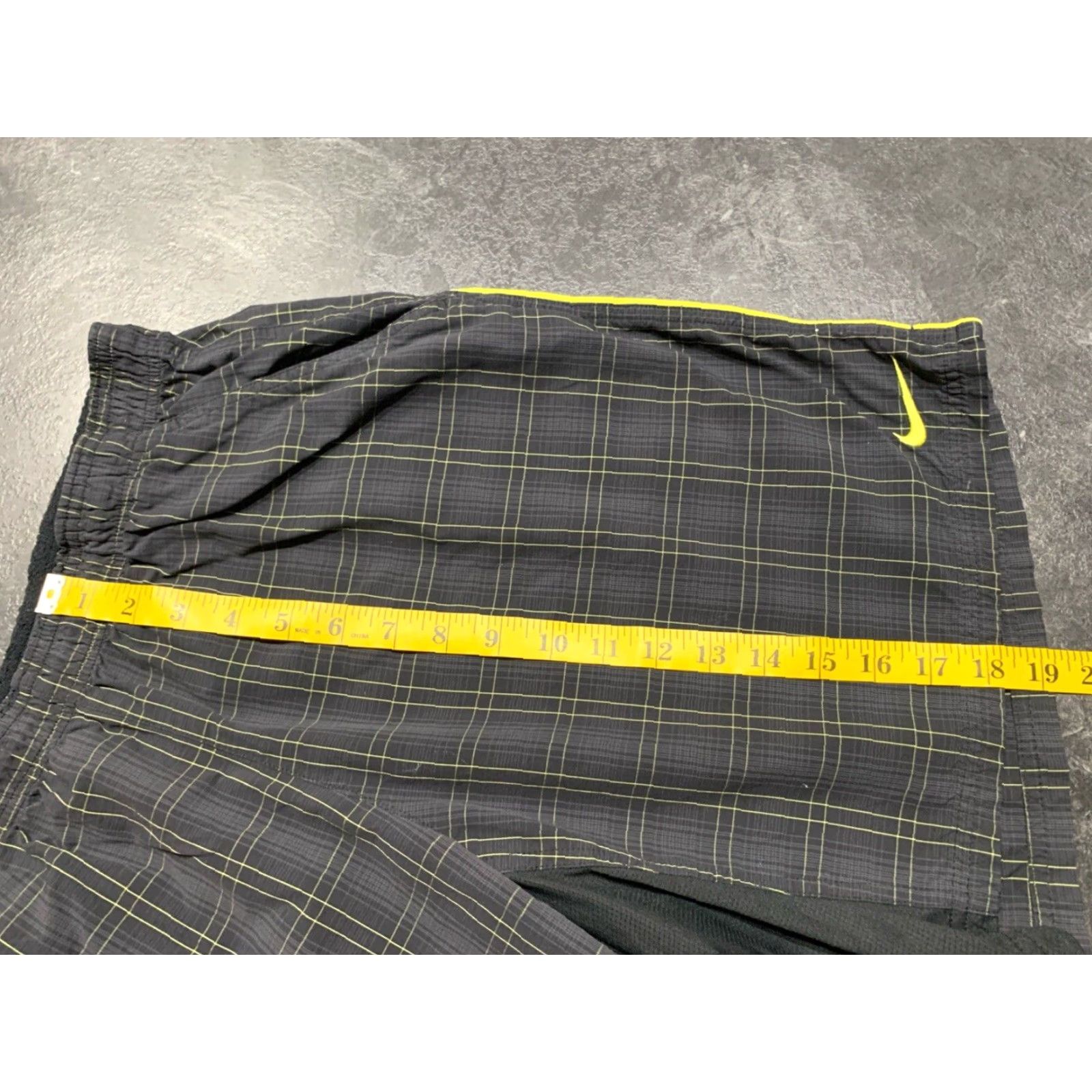 Nike Nike Mens Athletic Shorts XL Black Plaid Nike DriFit Lightweight Sports Athletic Men Size US 36 / EU 52 - 5 Thumbnail