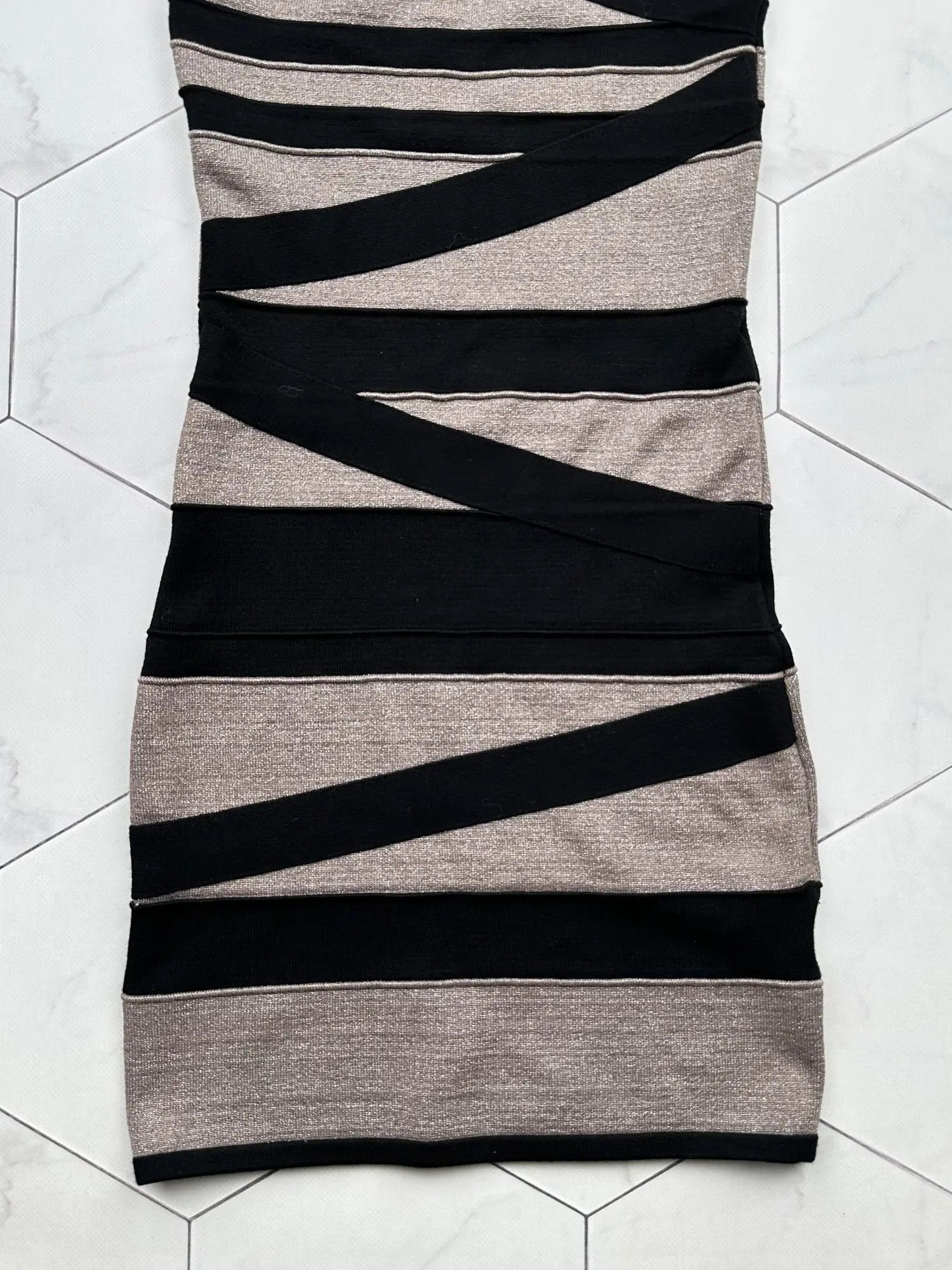 Bebe Bebe Mini Dress (B333) Size S / US 4 / IT 40 - 3 Thumbnail