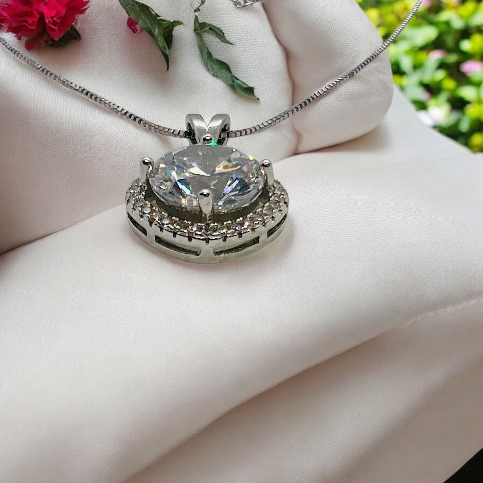 Vintage Italian Sterling Silver Cubic Zirconia Halo Pendant Necklace Size ONE SIZE - 4 Thumbnail