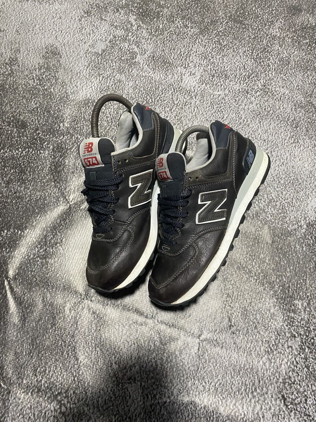 New Balance Newbalance 574 leather Size US 7 / EU 40 - 1 Thumbnail