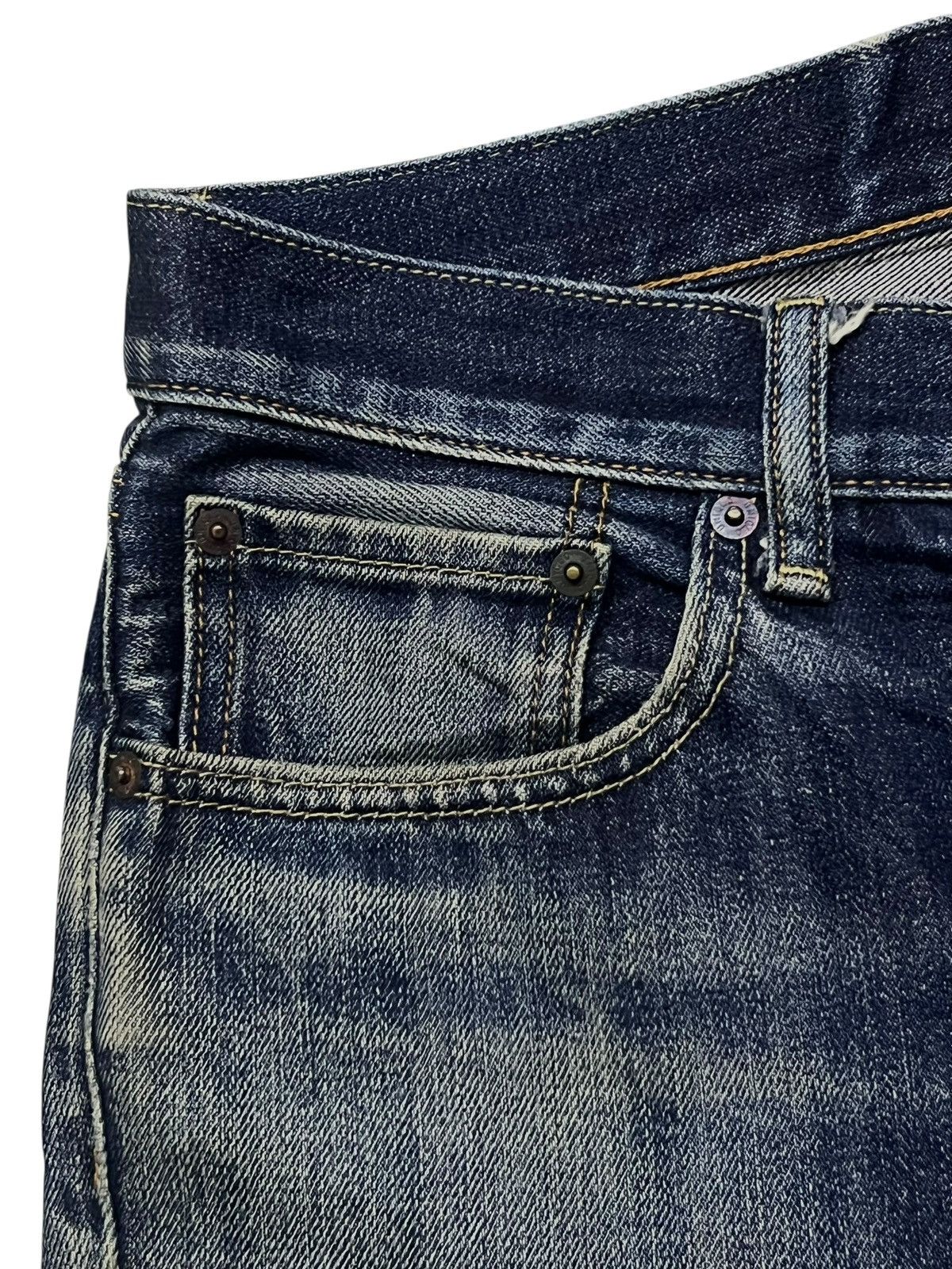 Uniqlo Vintage Uniqlo Japan - Faded Wash, Distressed Denim Size US 33 - 7 Thumbnail