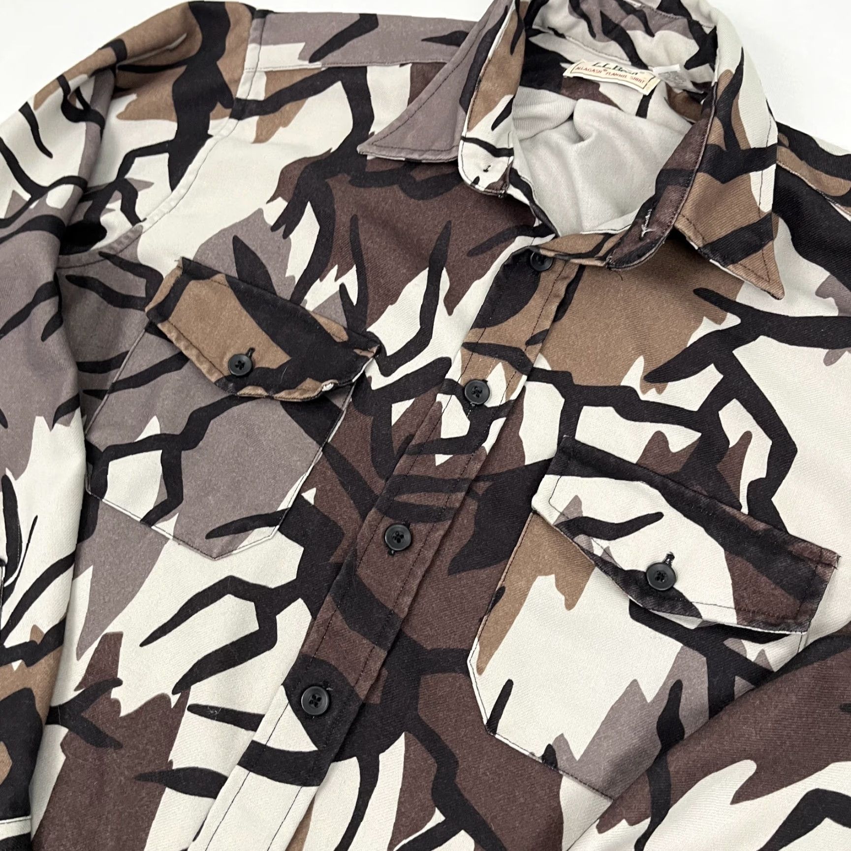 Vintage VINTAGE LL Bean Allagash Flannel Shirt Mens L Predator Camouflage Hunt Button Up USA Size US L / EU 52-54 / 3 - 7 Thumbnail