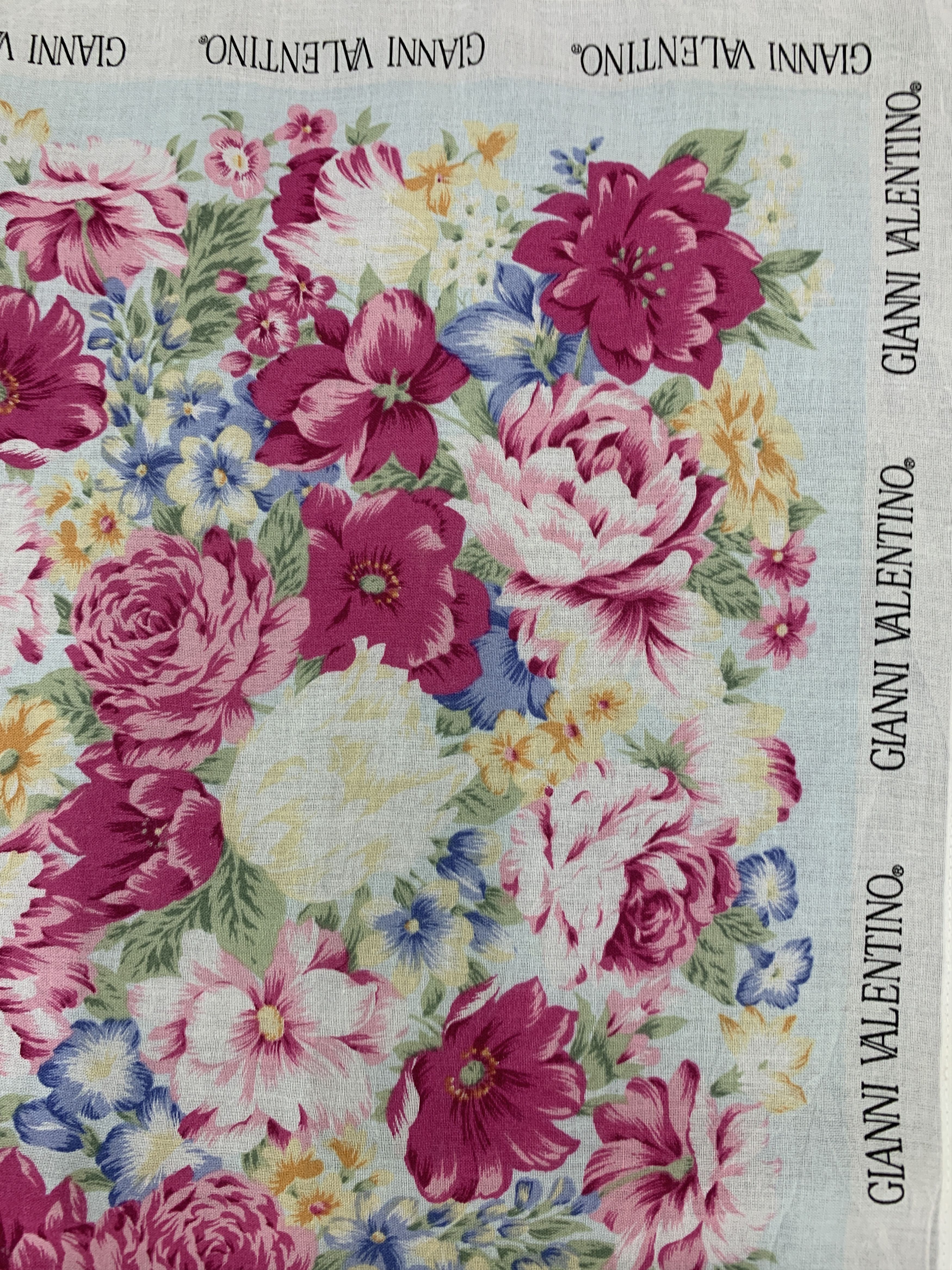 Valentino Vintage Gianni Valentino Handkerchief/Neckerchief - HKA989 Size ONE SIZE - 6 Thumbnail