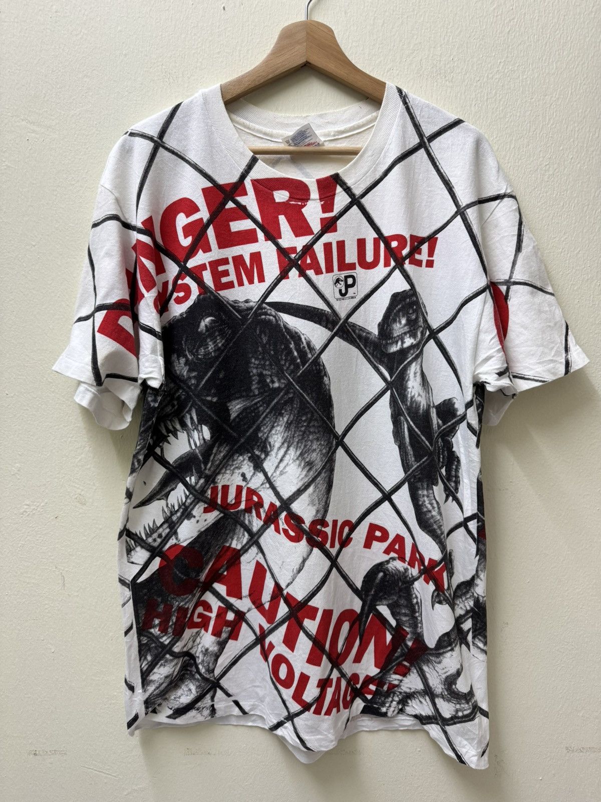 Vintage vintage 1993 Jurassic Park all-over print movie T-shirt Size US L / EU 52-54 / 3 - 12 Thumbnail
