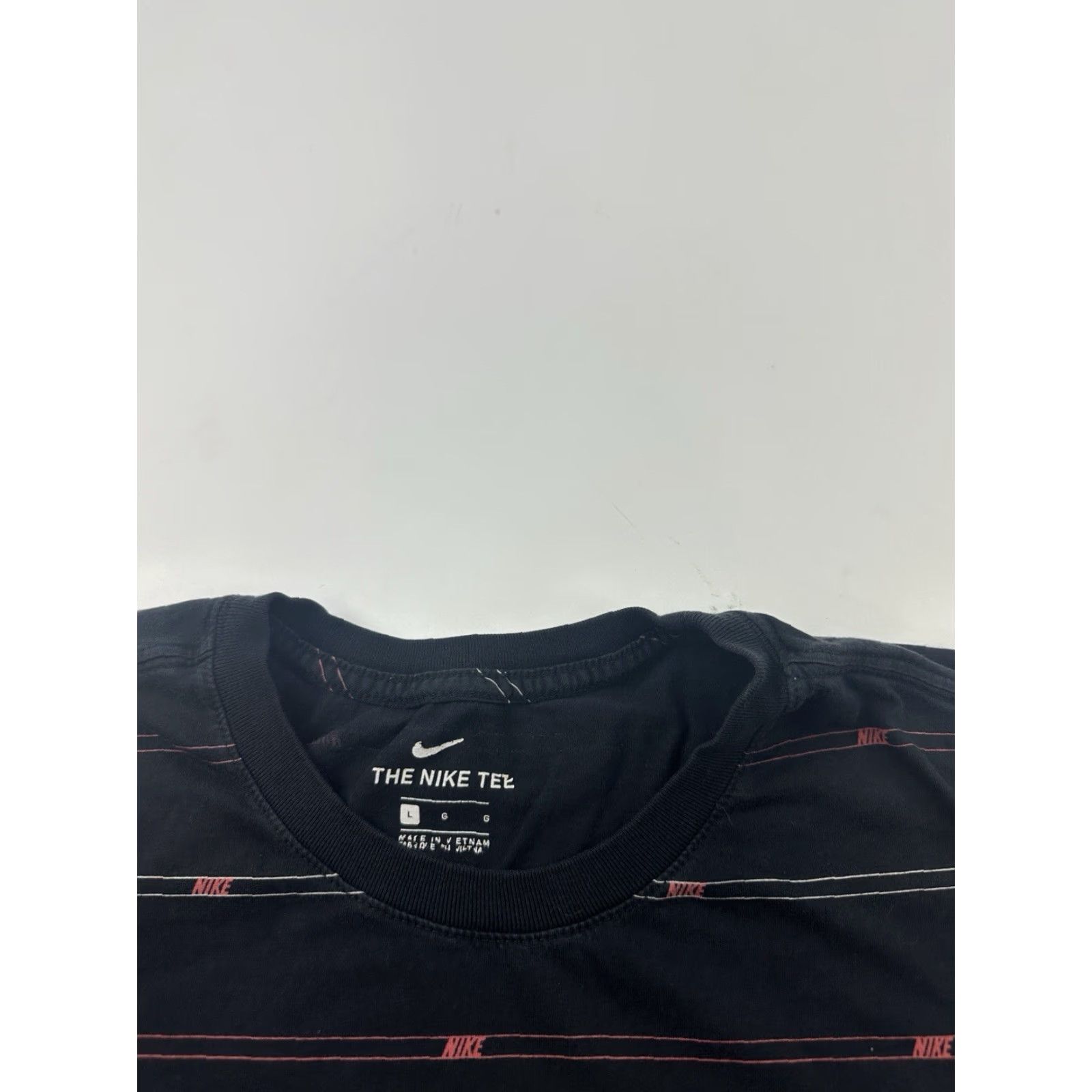 Nike VINTAGE Nike Shirt Mens Large Black All Over Print Short Sleeve Pullover Size US L / EU 52-54 / 3 - 2 Thumbnail