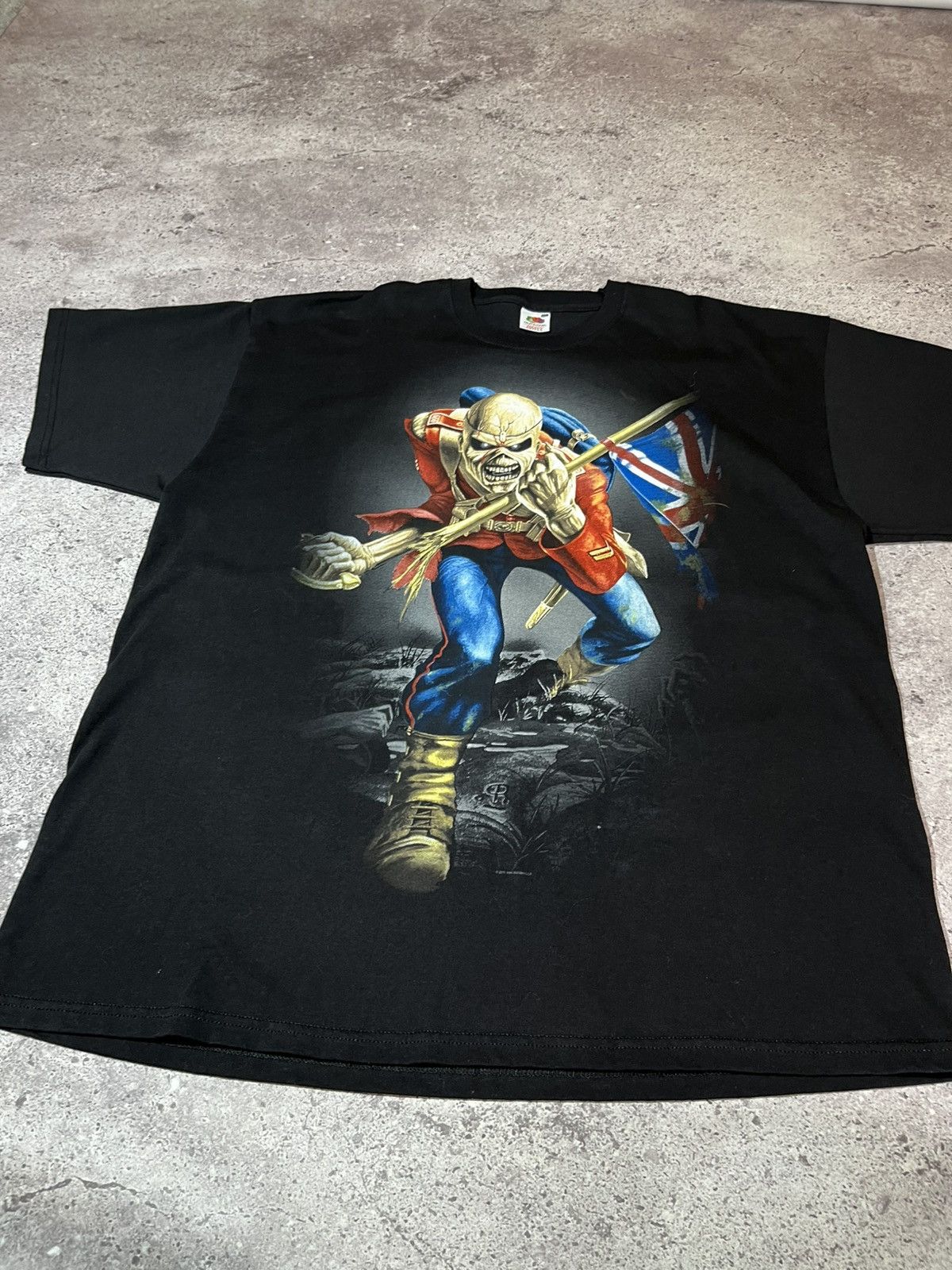 Iron Maiden Vintage IRON MAIDEN 2011 The Final Frontier Tour Tshirt Size US XXL / EU 58 / 5 - 4 Thumbnail