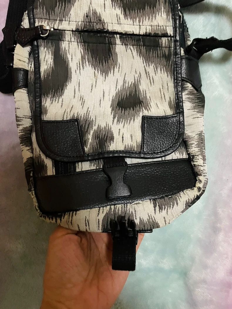 Vivienne Westwood Vivienne Westwood size os Early Saturn Japanese limited edi Size ONE SIZE - 6 Thumbnail