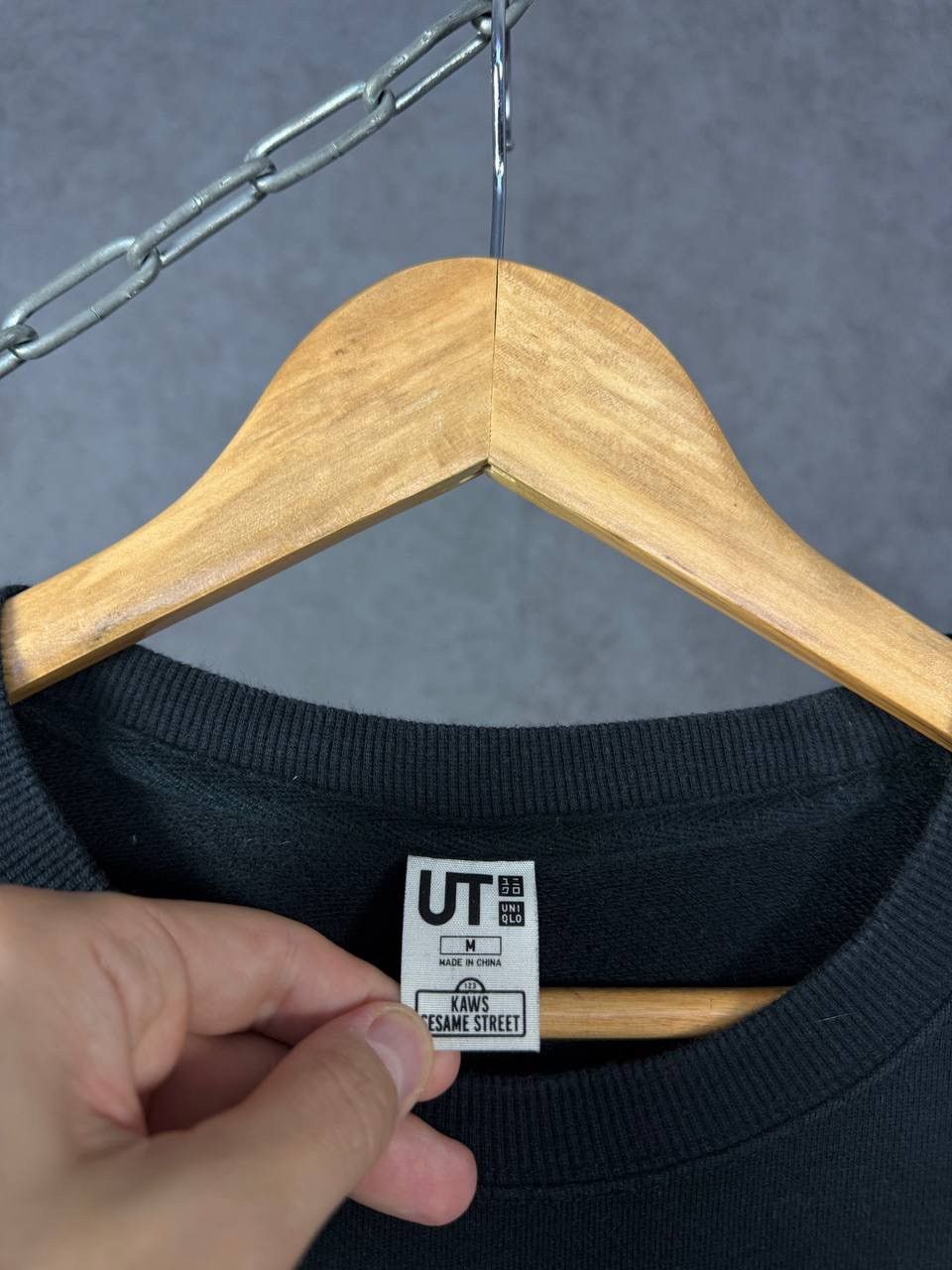 Kaws Kaws x Uniqlo cult designer sweatshirt Size US M / EU 48-50 / 2 - 4 Thumbnail