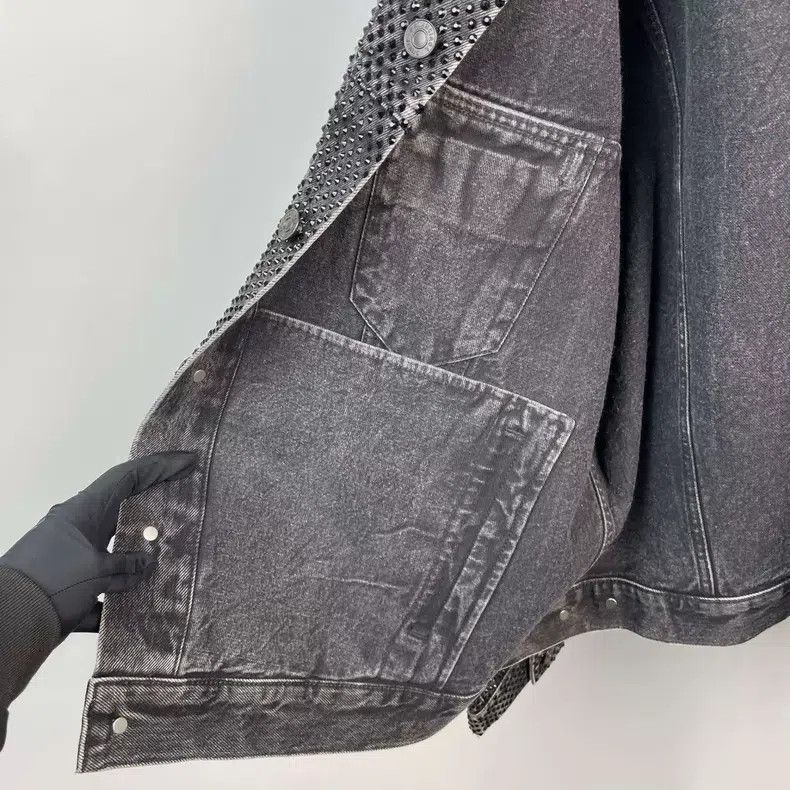 Balenciaga Balenciaga Diamond-Studded Oversized Denim Jacket Black Size US S / EU 44-46 / 1 - 6 Thumbnail