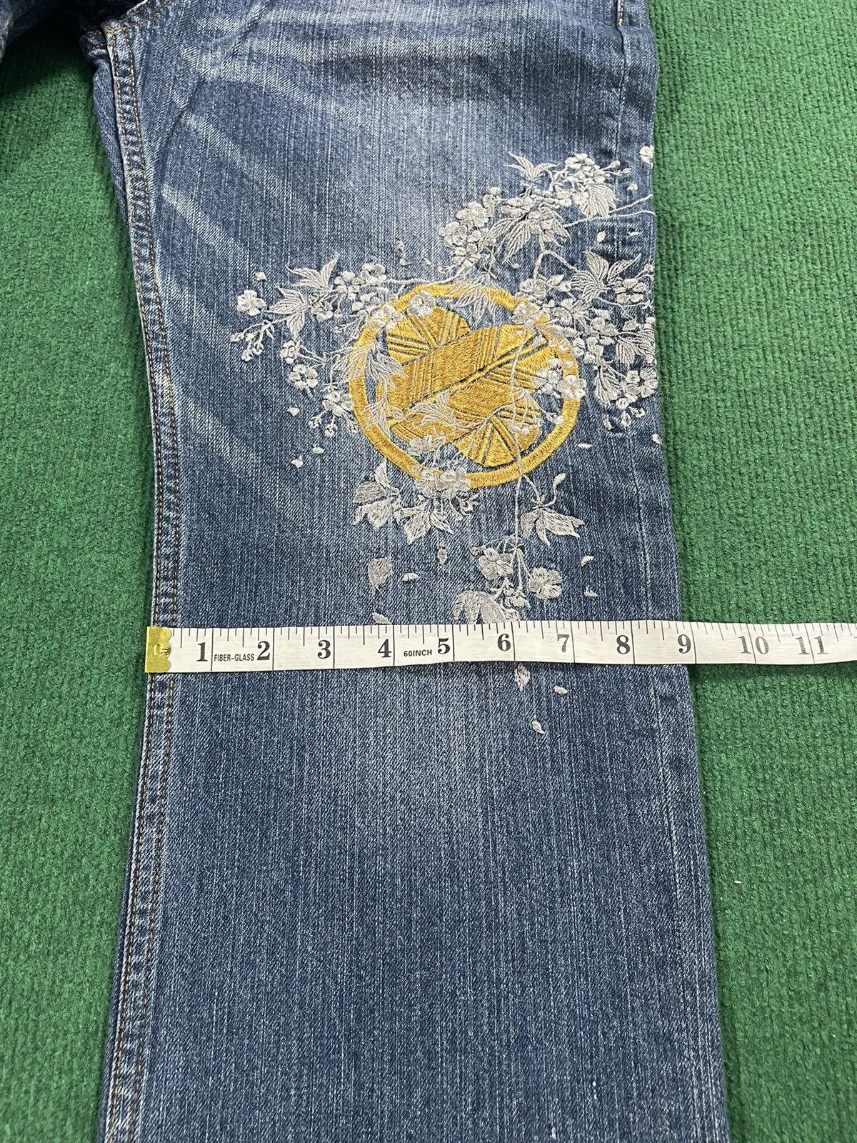 Japanese Brand Japanese Jeans With Art Karakuri Motif Style Size US 31 - 11 Thumbnail
