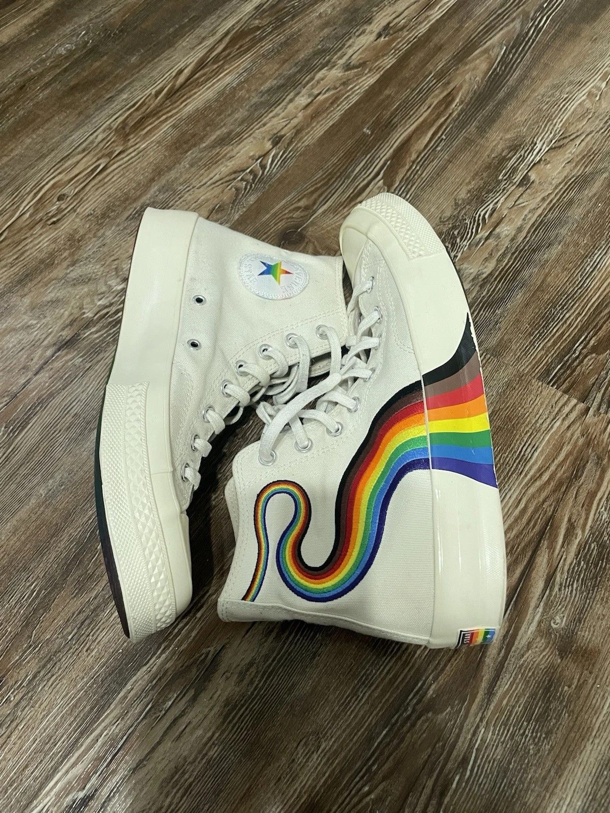 Converse Chuck Taylor All Star 70 Hi High Pride Rainbow 2021 LGBTQ+ Size US 9.5 / EU 42-43 - 3 Thumbnail