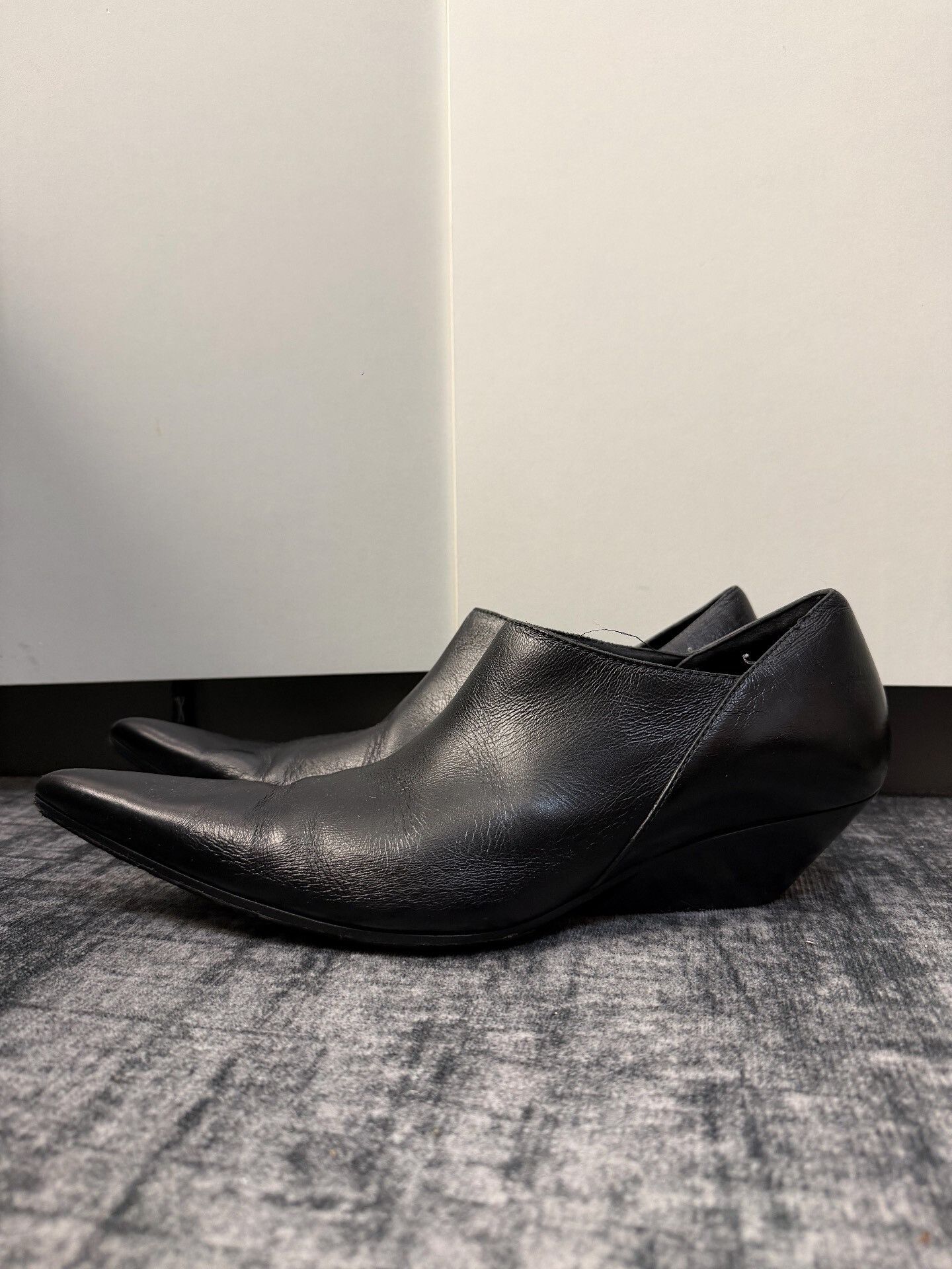 Balenciaga Balenciaga Leather Lowtop Sneakers 41 Men Size US 8.5 / EU 41-42 - 1 Thumbnail