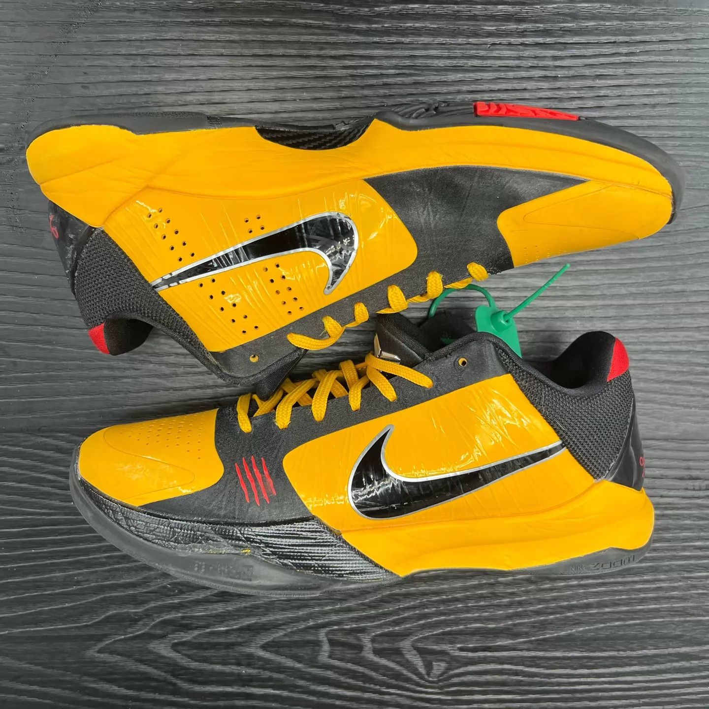 Nike Nike Zoom Kobe 5 Bruce Lee Black/Yellow 43 With Box Size US 9.5 / EU 42-43 - 3 Thumbnail