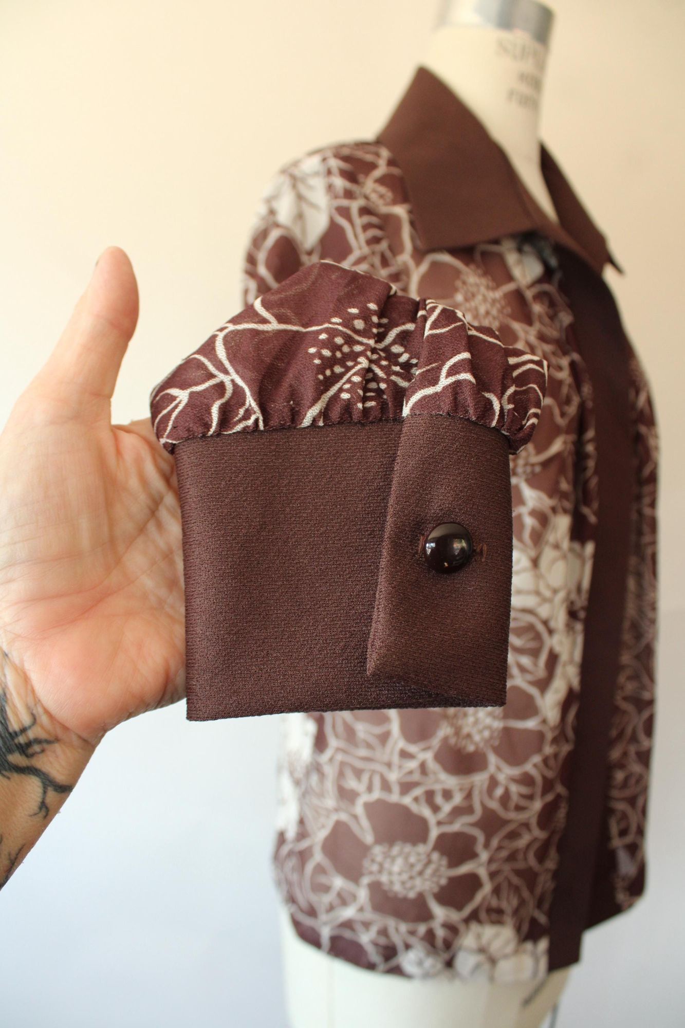 Vintage Vintage 1970s Shirt, Dagger Collar Floral Print Open Blouse Size M / US 6-8 / IT 42-44 - 8 Thumbnail