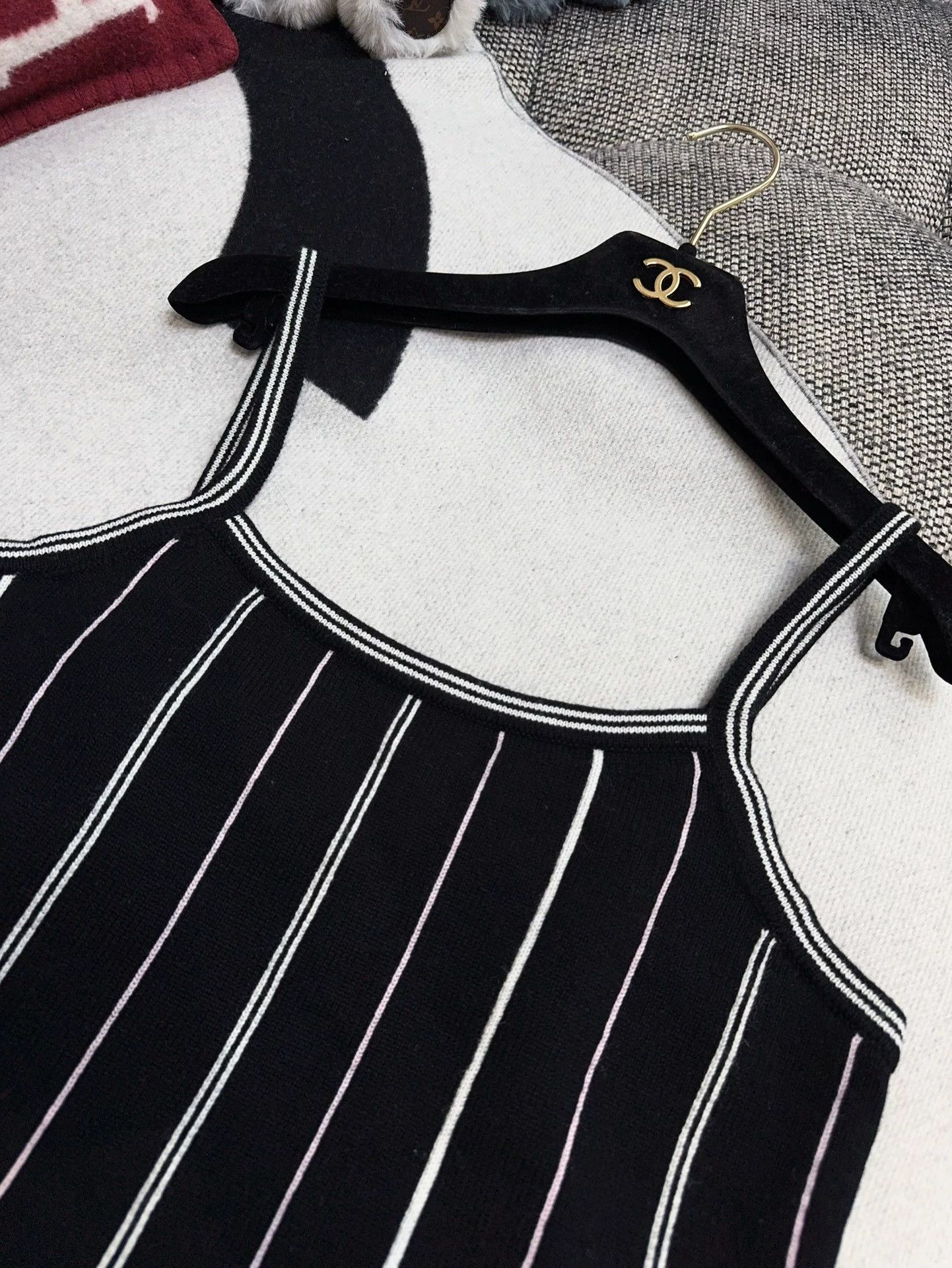 Chanel Chanel 23P Black Vertical Stripe Knit Camisole 38 Size S / US 4 / IT 40 - 2 Thumbnail