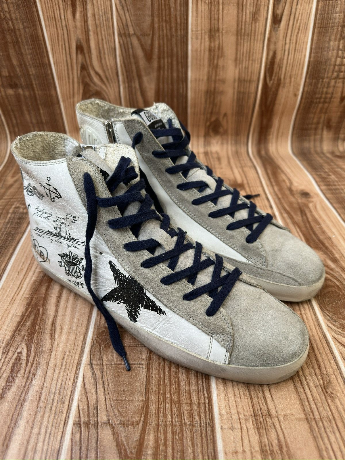 Golden Goose Golden Goose Francy Graffiti Print Leather Sneaks Size US 10 / EU 43 - 1 Thumbnail