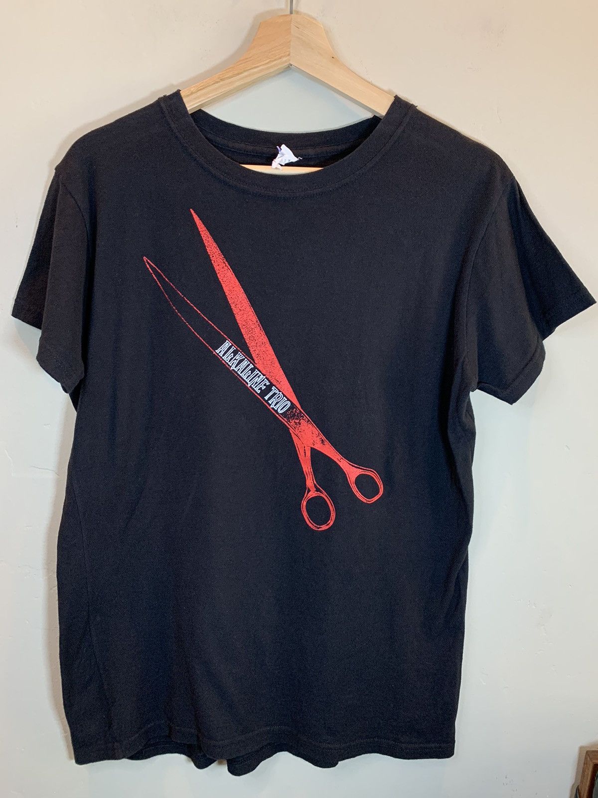 Band Tees × Vintage *RARE* Vintage Alkaline Trio Scissors Art Y2K Band T-Shirt Size US XL / EU 56 / 4 - 1 Thumbnail
