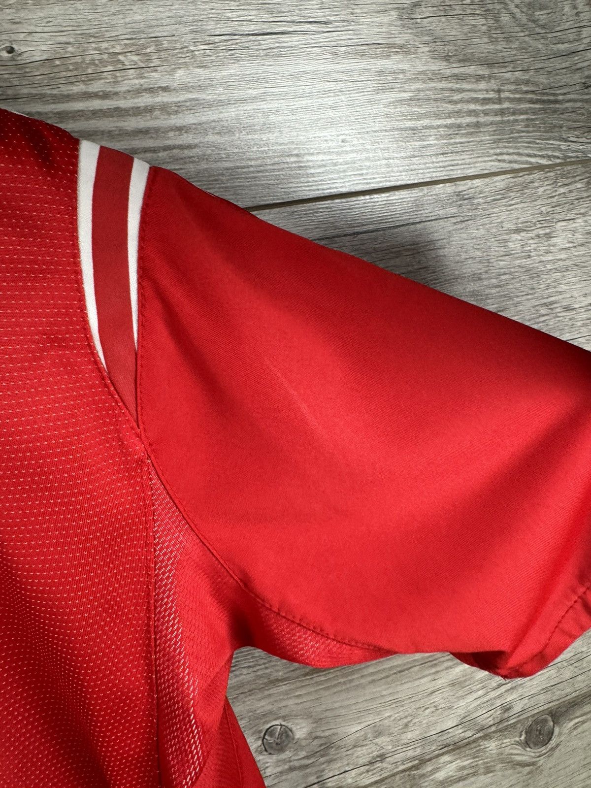 Umbro × Vintage Umbro soccer jersey vintage 2004 - 2006 size M Size US M / EU 48-50 / 2 - 16 Thumbnail