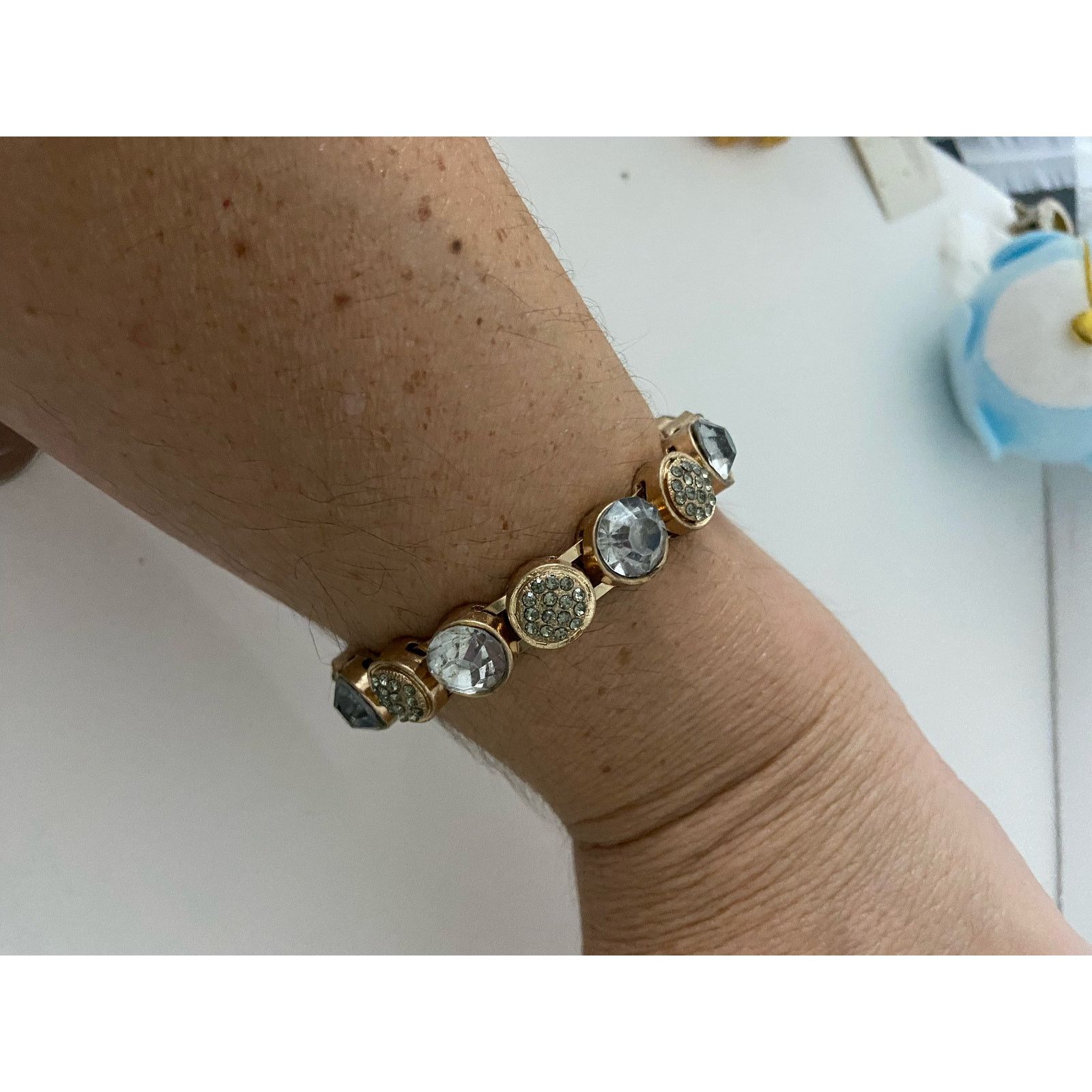 Other gray rhinestone bangle bracelet gold tone Size ONE SIZE - 1 Thumbnail