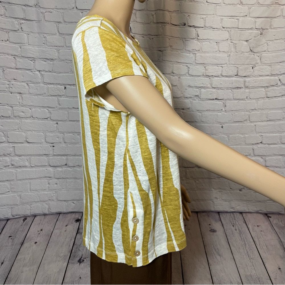 Elie Tahari NWT New Tahari Short Sleeve Knit Linen Top Size M Size M / US 6-8 / IT 42-44 - 4 Thumbnail