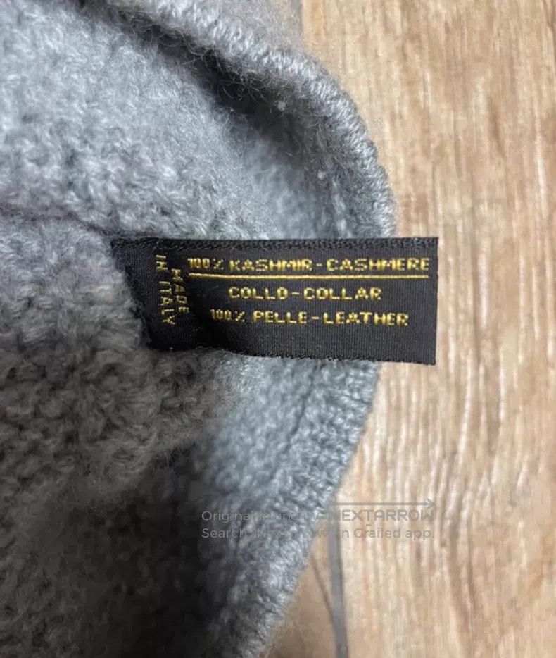 Loro Piana Loro Piana Pure cashmere sweater, removable fur decoration Size M / US 6-8 / IT 42-44 - 5 Thumbnail