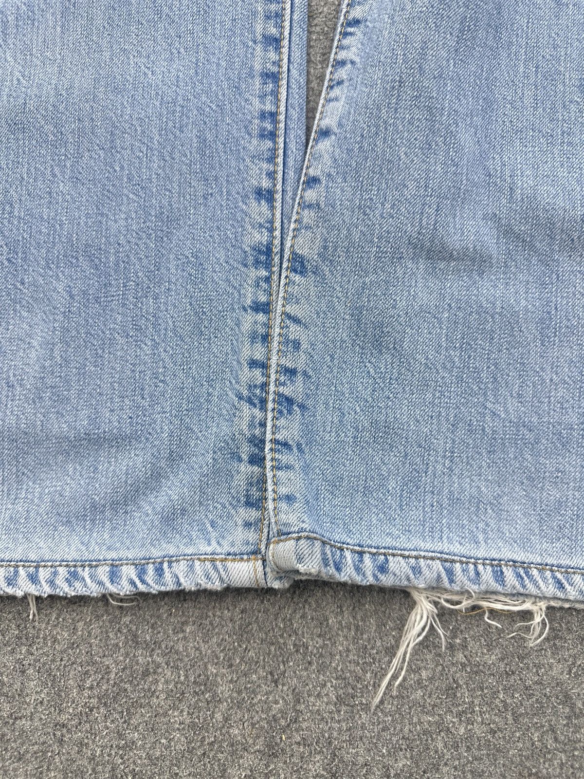Levi's Vintage Levis 501 Faded Blue Jeans SA0001 Size US 37 - 13 Thumbnail